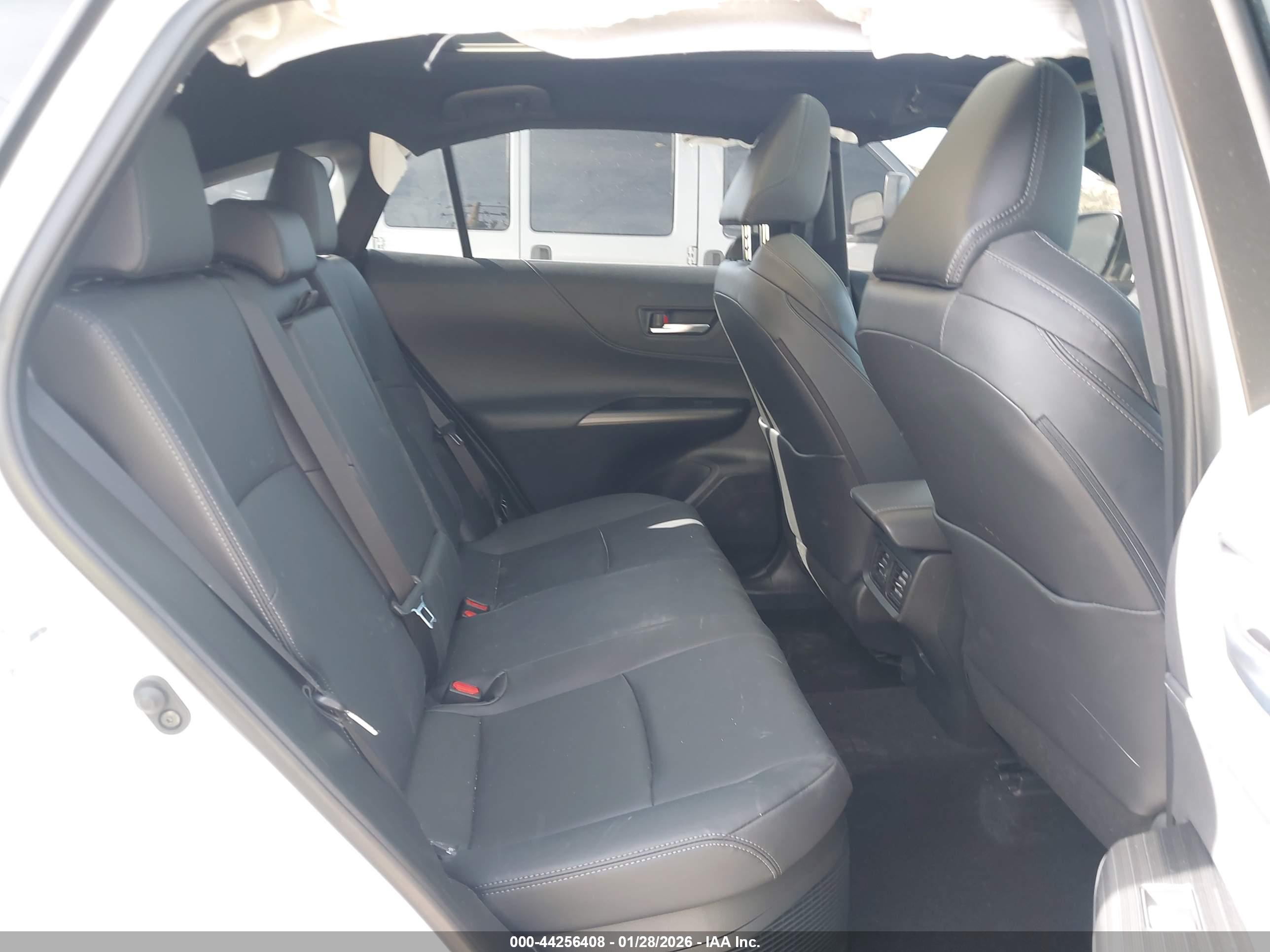 TOYOTA VENZA image 8
