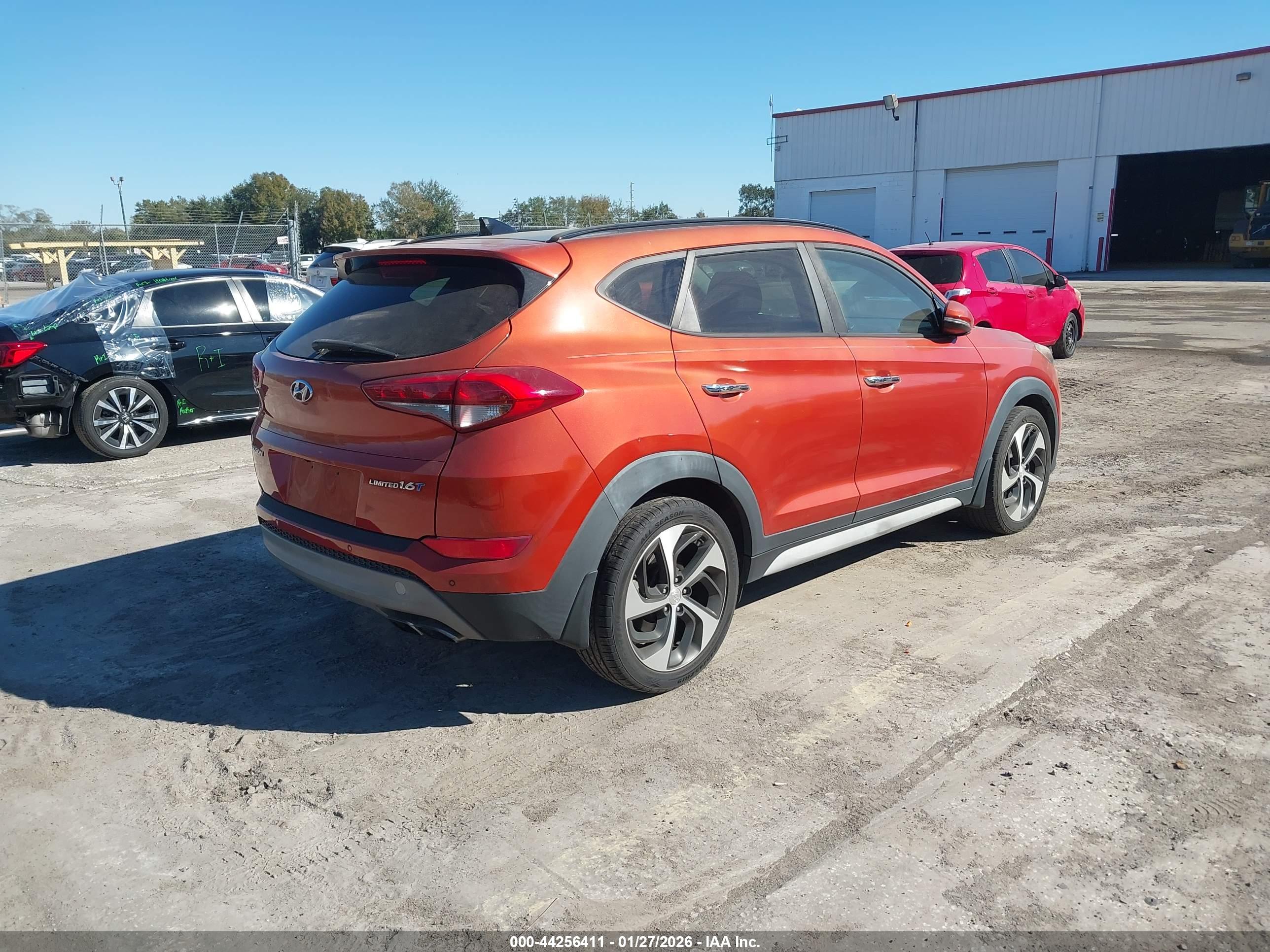 HYUNDAI TUCSON image 4