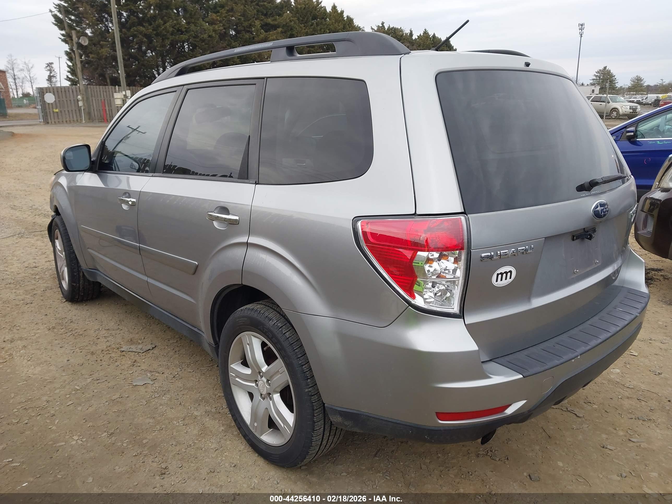 SUBARU FORESTER image 3