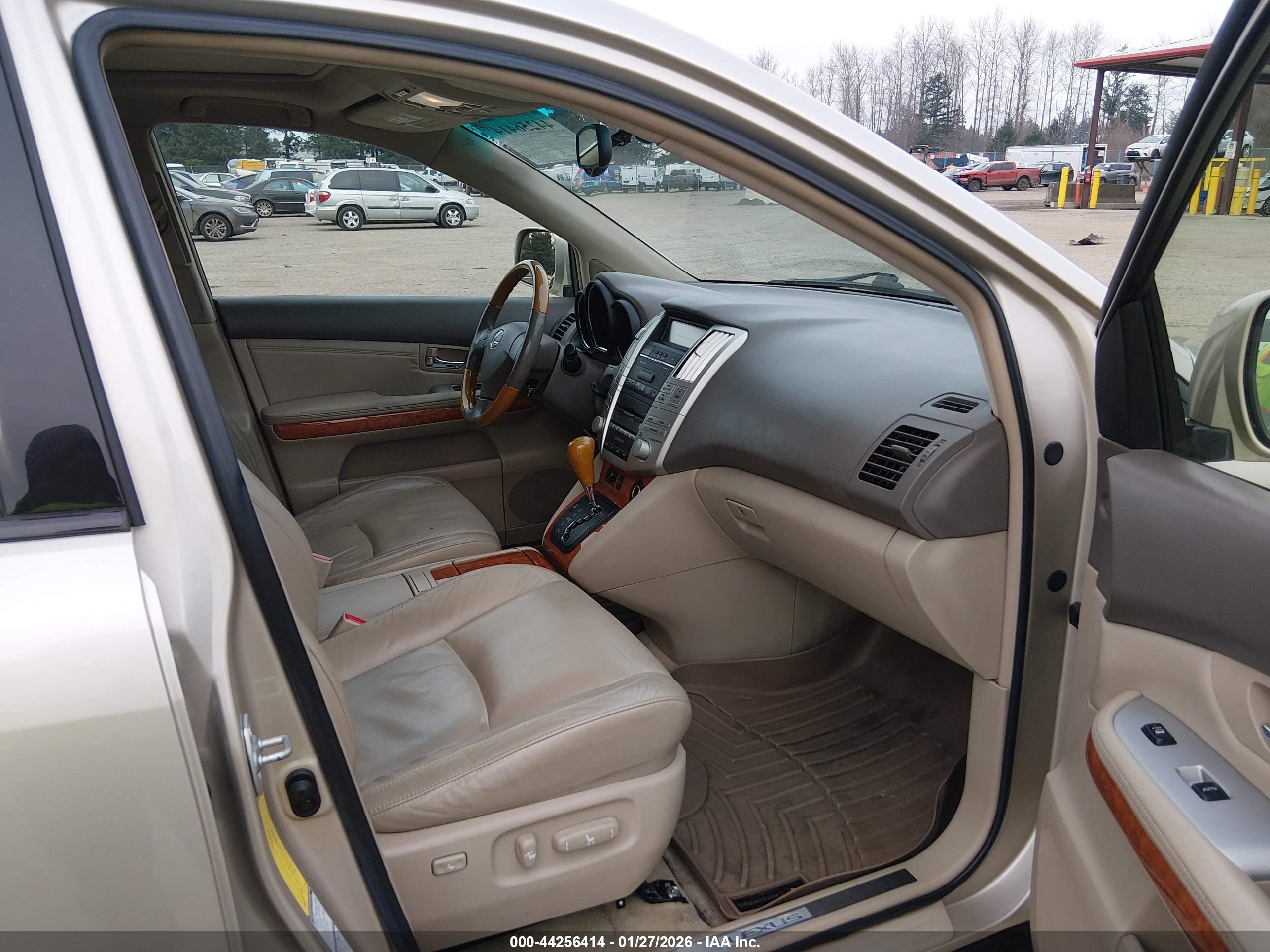 LEXUS RX image 5
