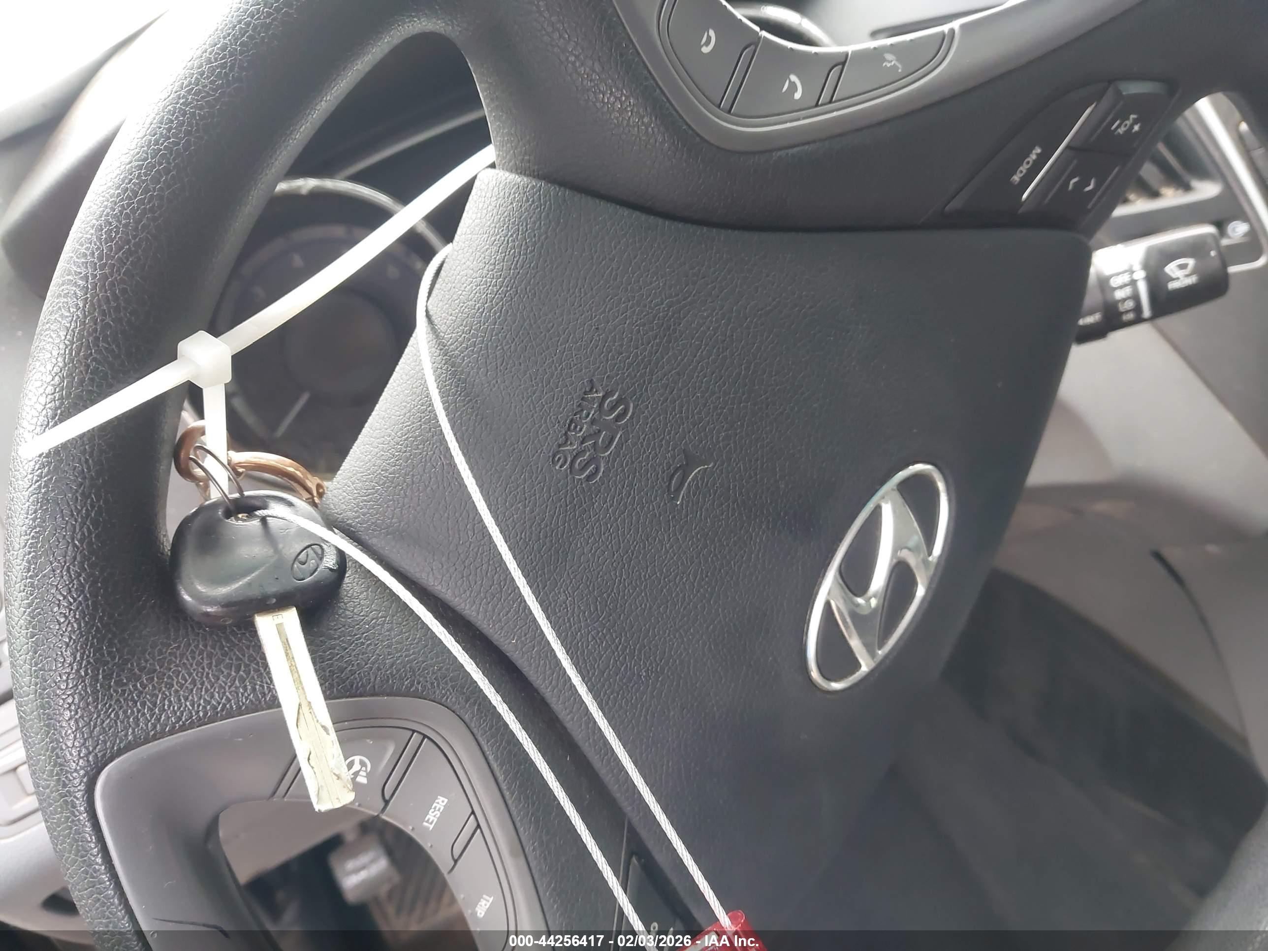 HYUNDAI SONATA image 11