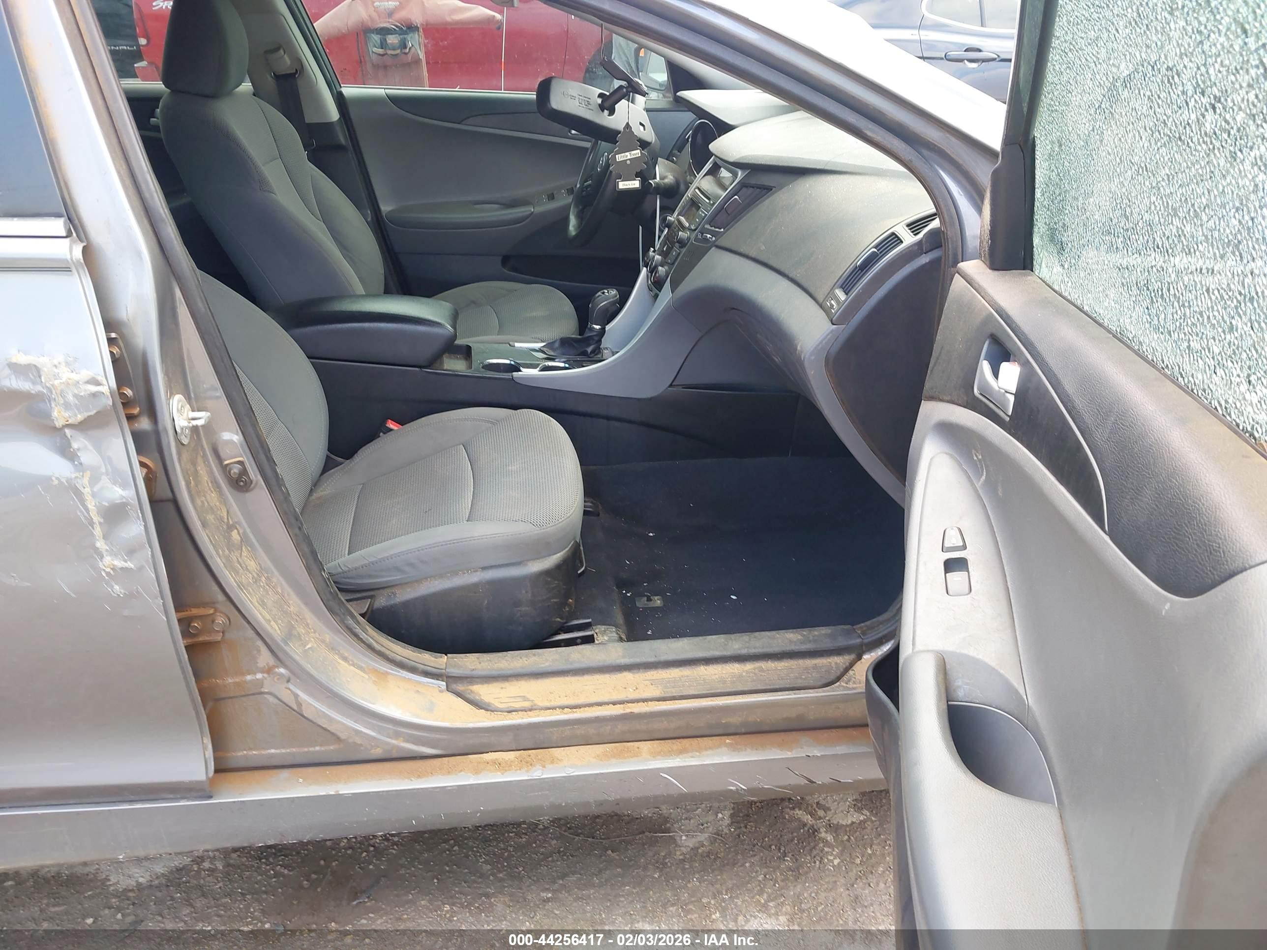 HYUNDAI SONATA image 5