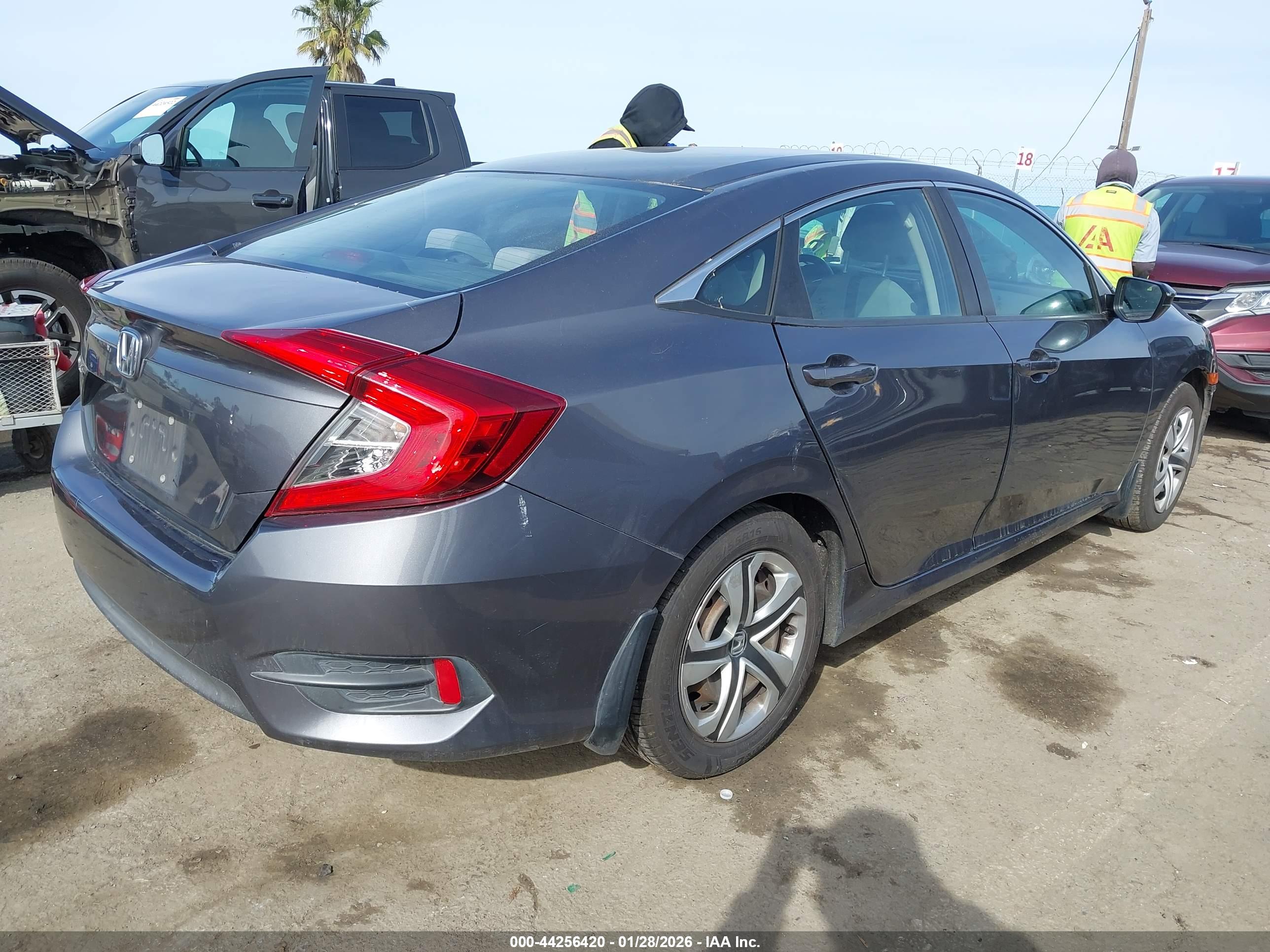 HONDA CIVIC image 4