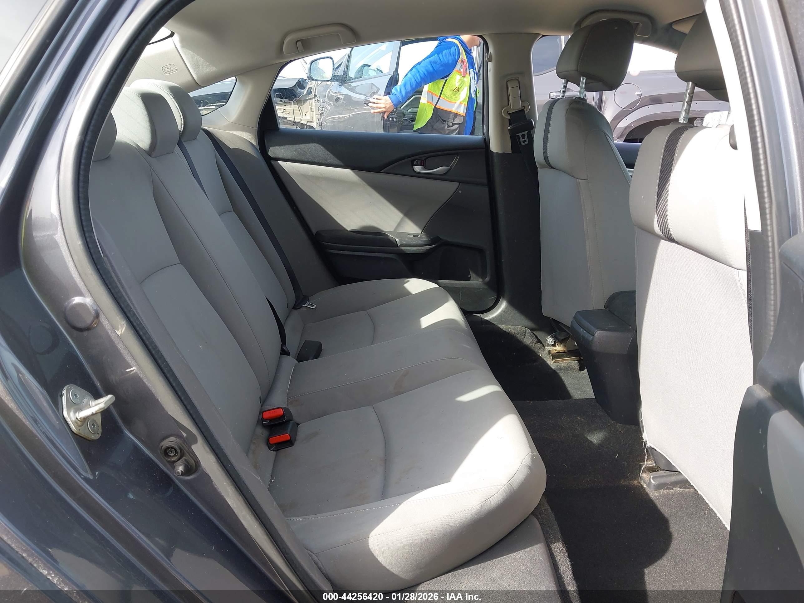HONDA CIVIC image 8