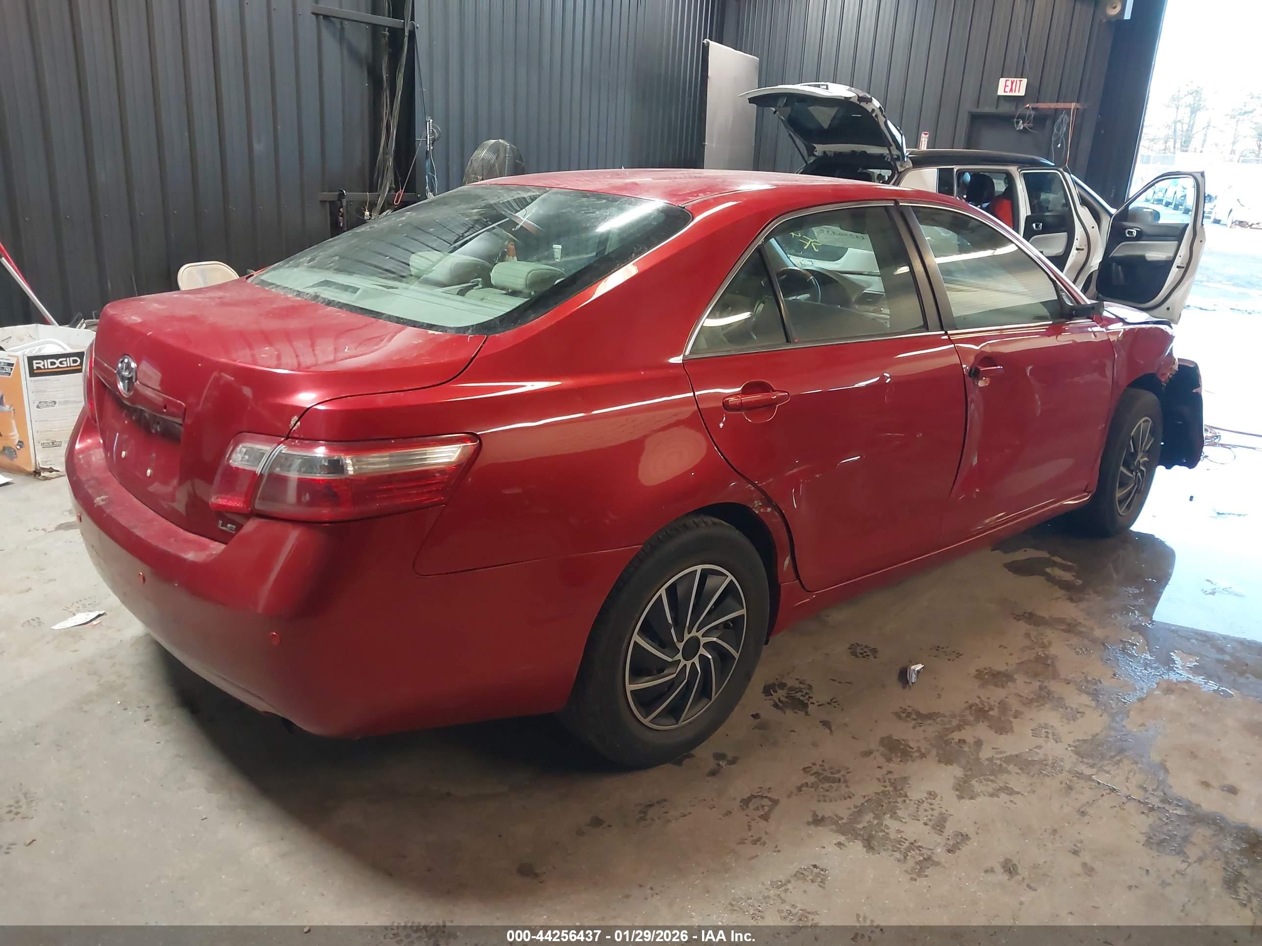 TOYOTA CAMRY image 4