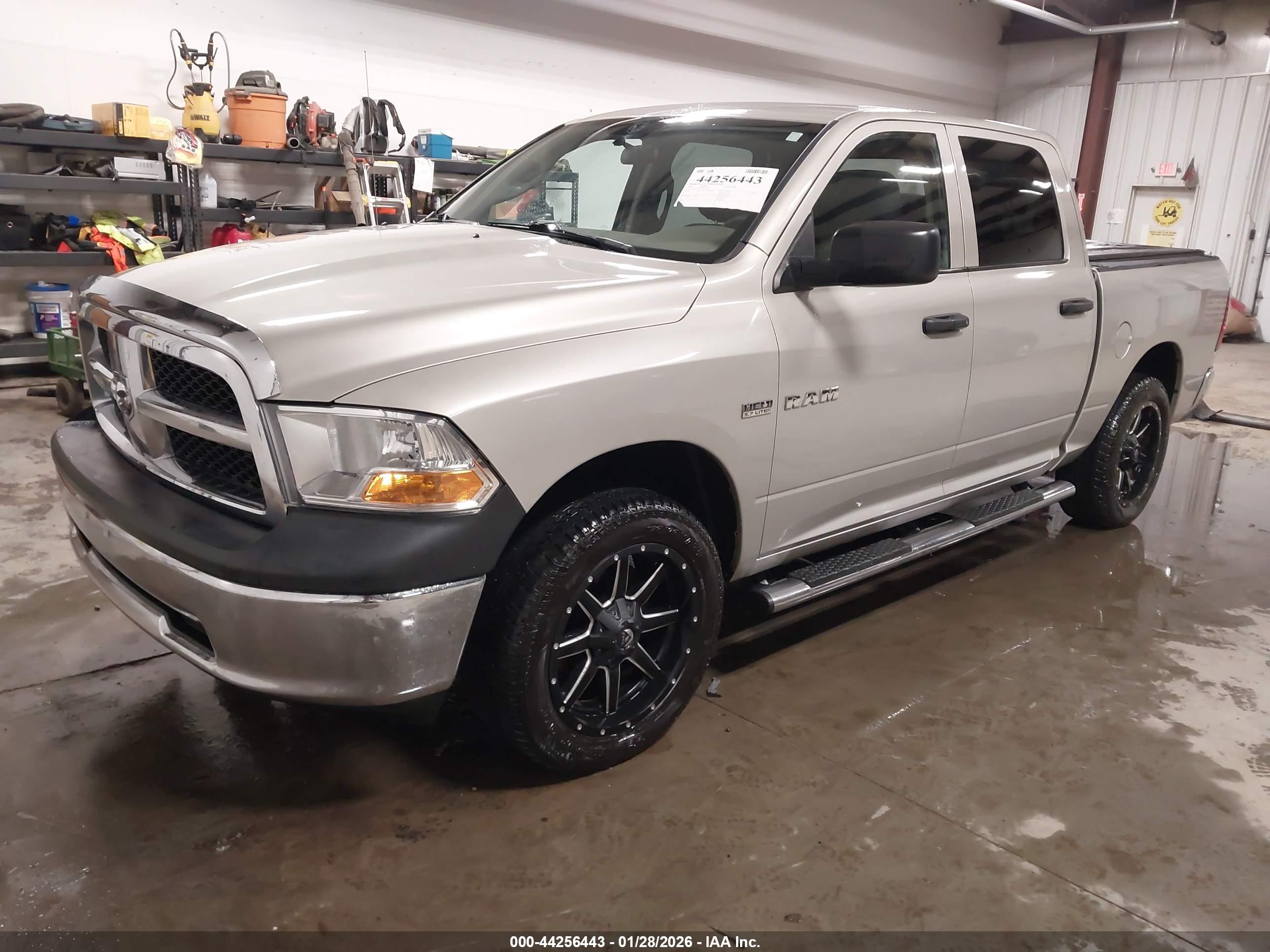 DODGE RAM image 2
