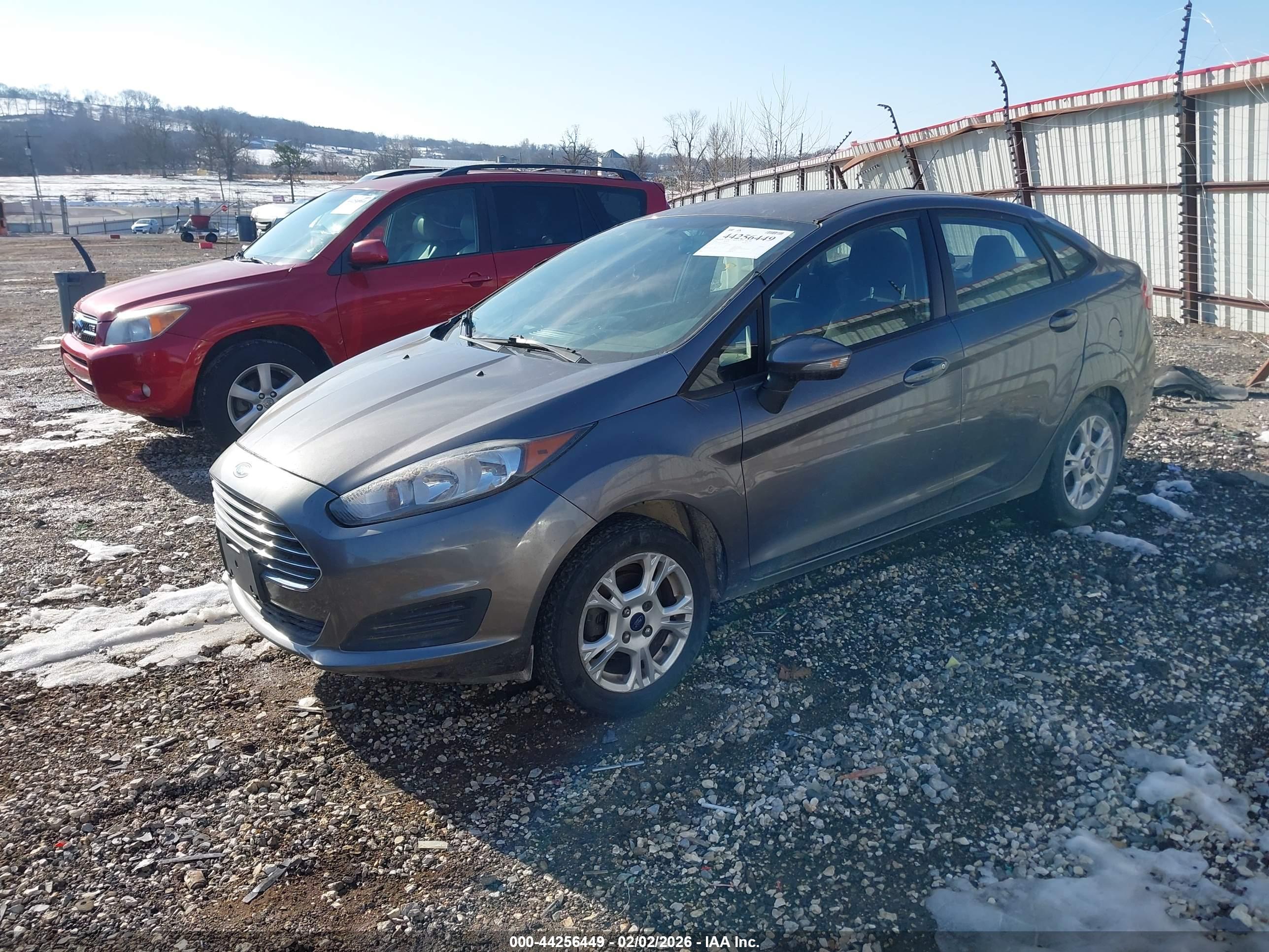 FORD FIESTA image 2