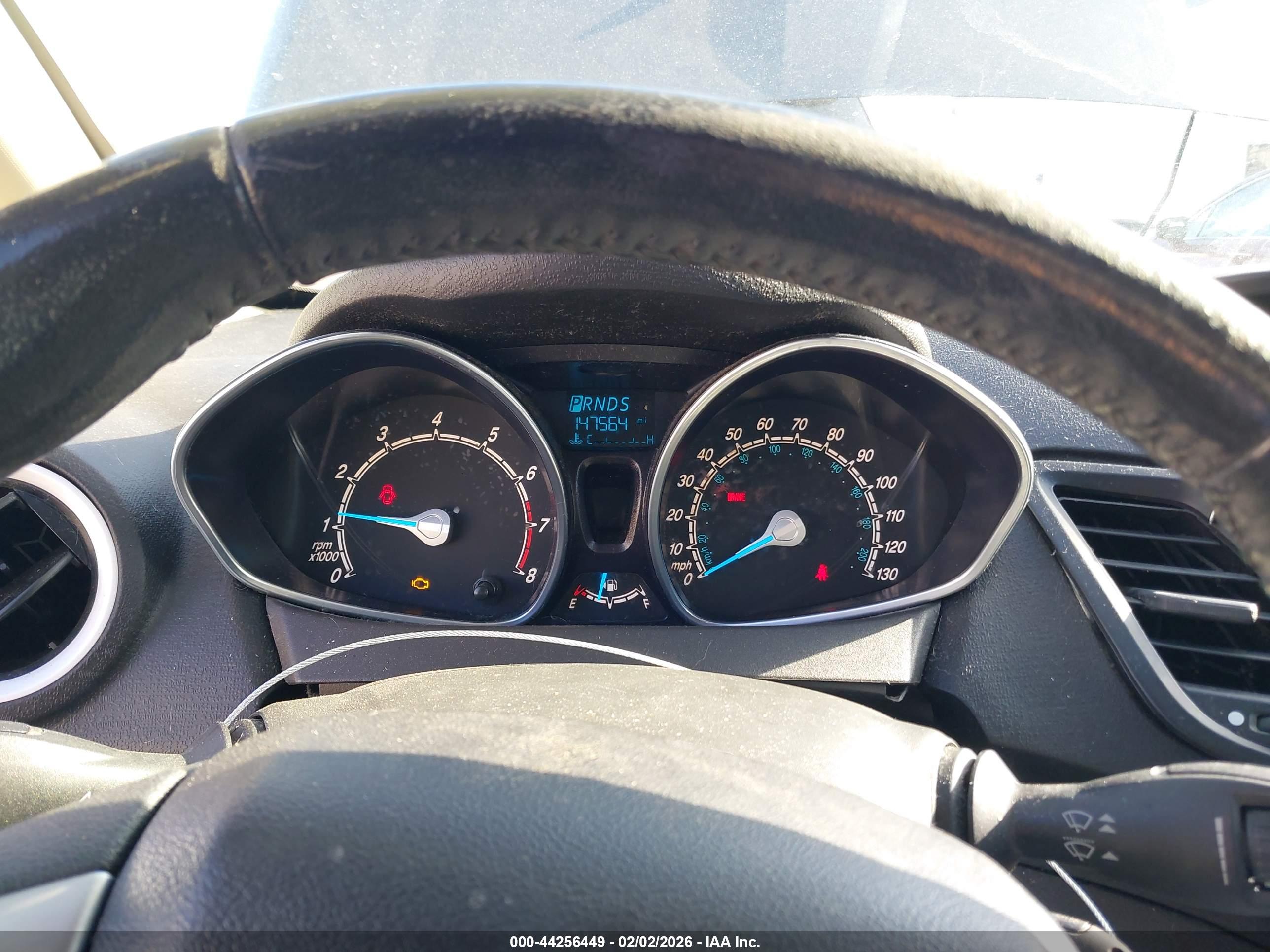 FORD FIESTA image 7