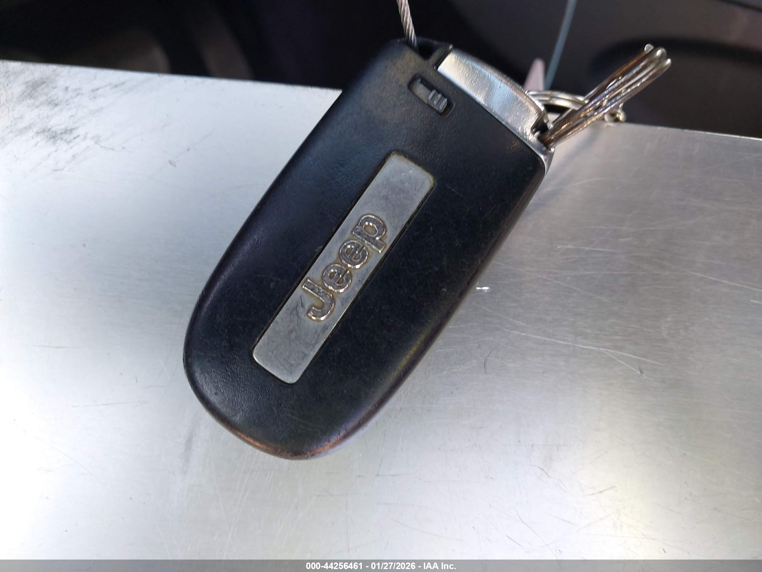 JEEP GRAND image 11