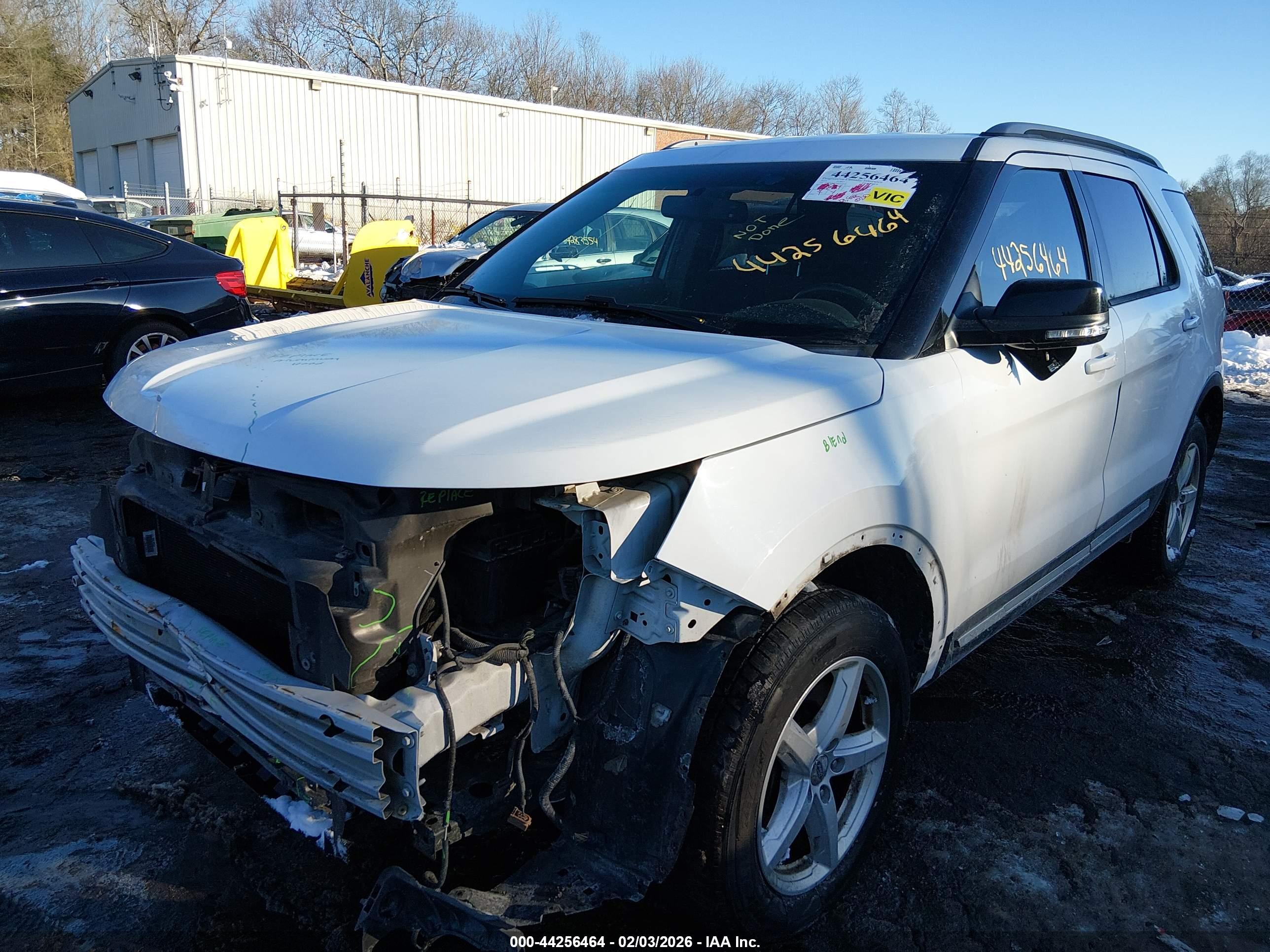FORD EXPLORER image 2
