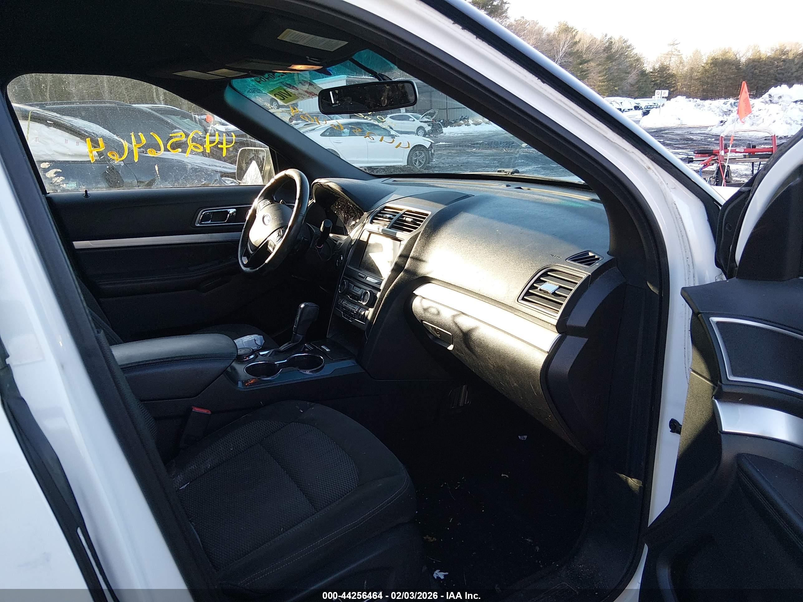 FORD EXPLORER image 5