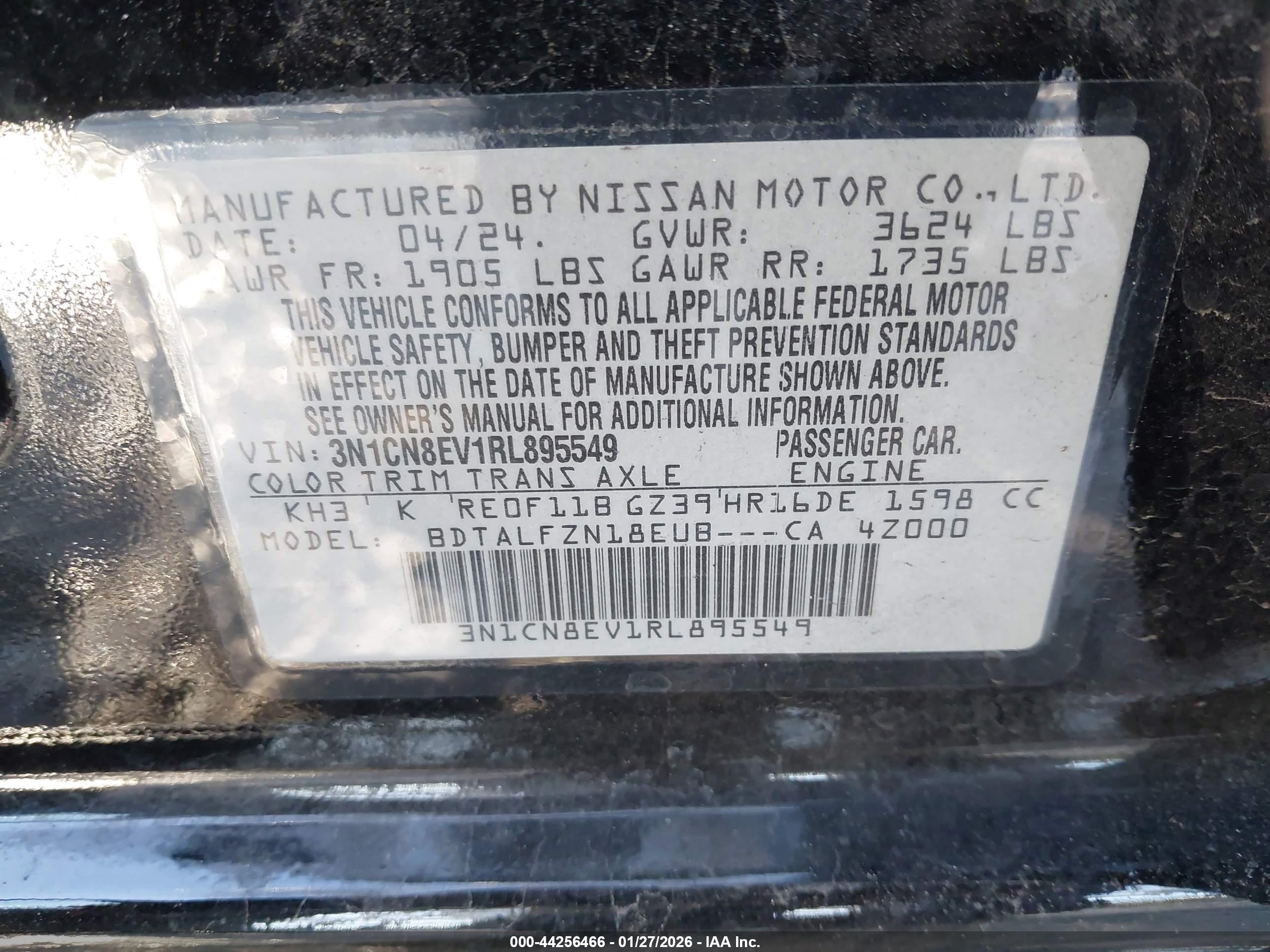 NISSAN VERSA image 9