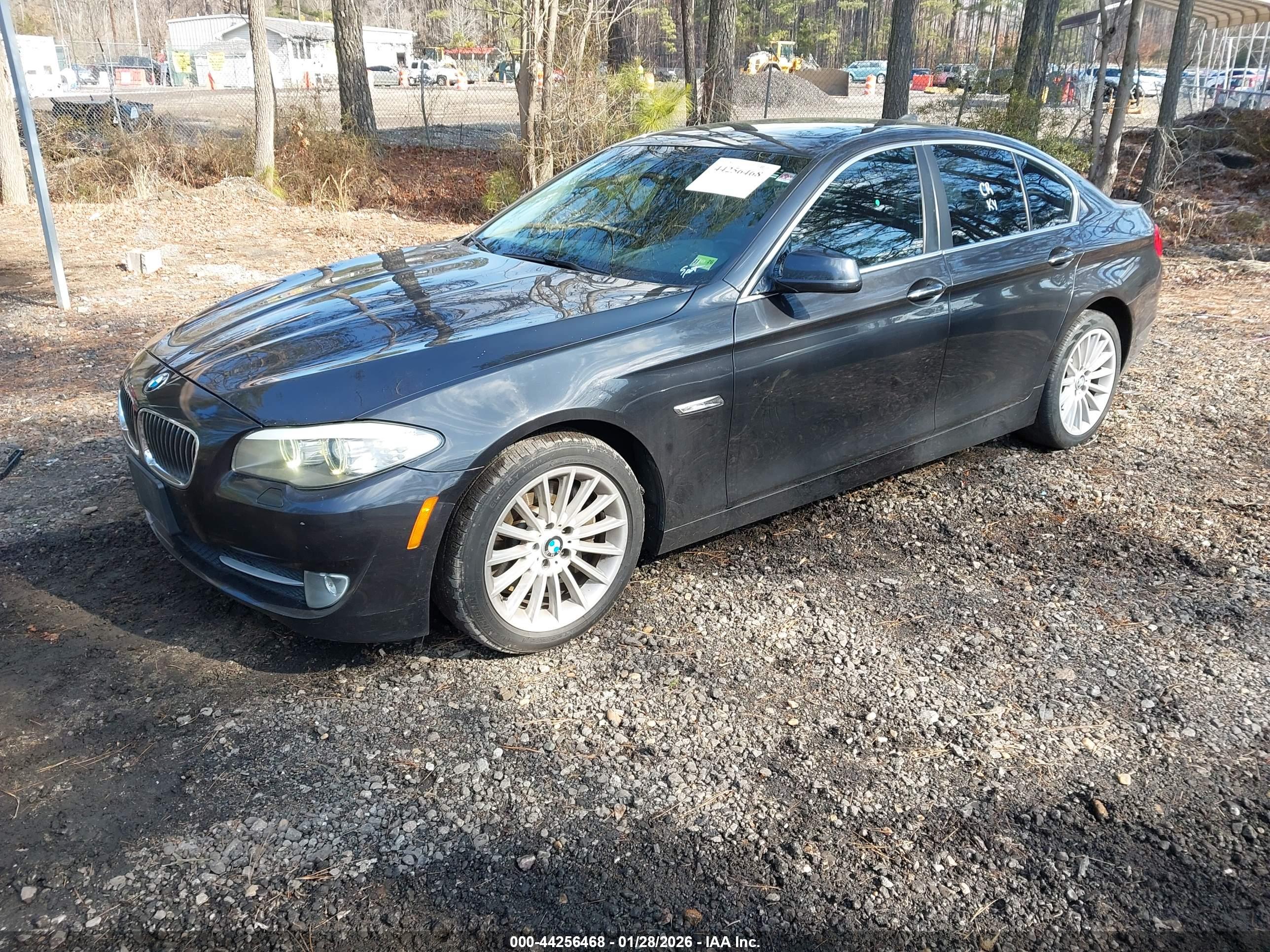 BMW 535I image 2