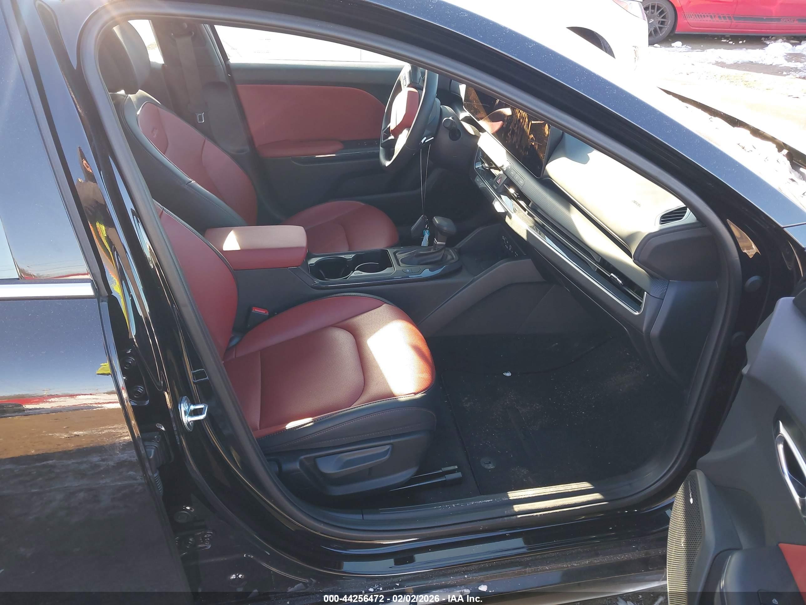 KIA K4 image 5