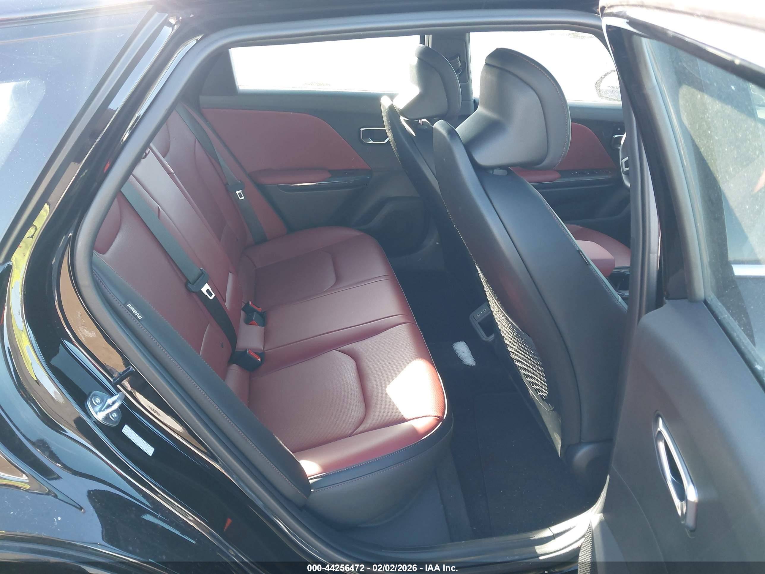 KIA K4 image 8