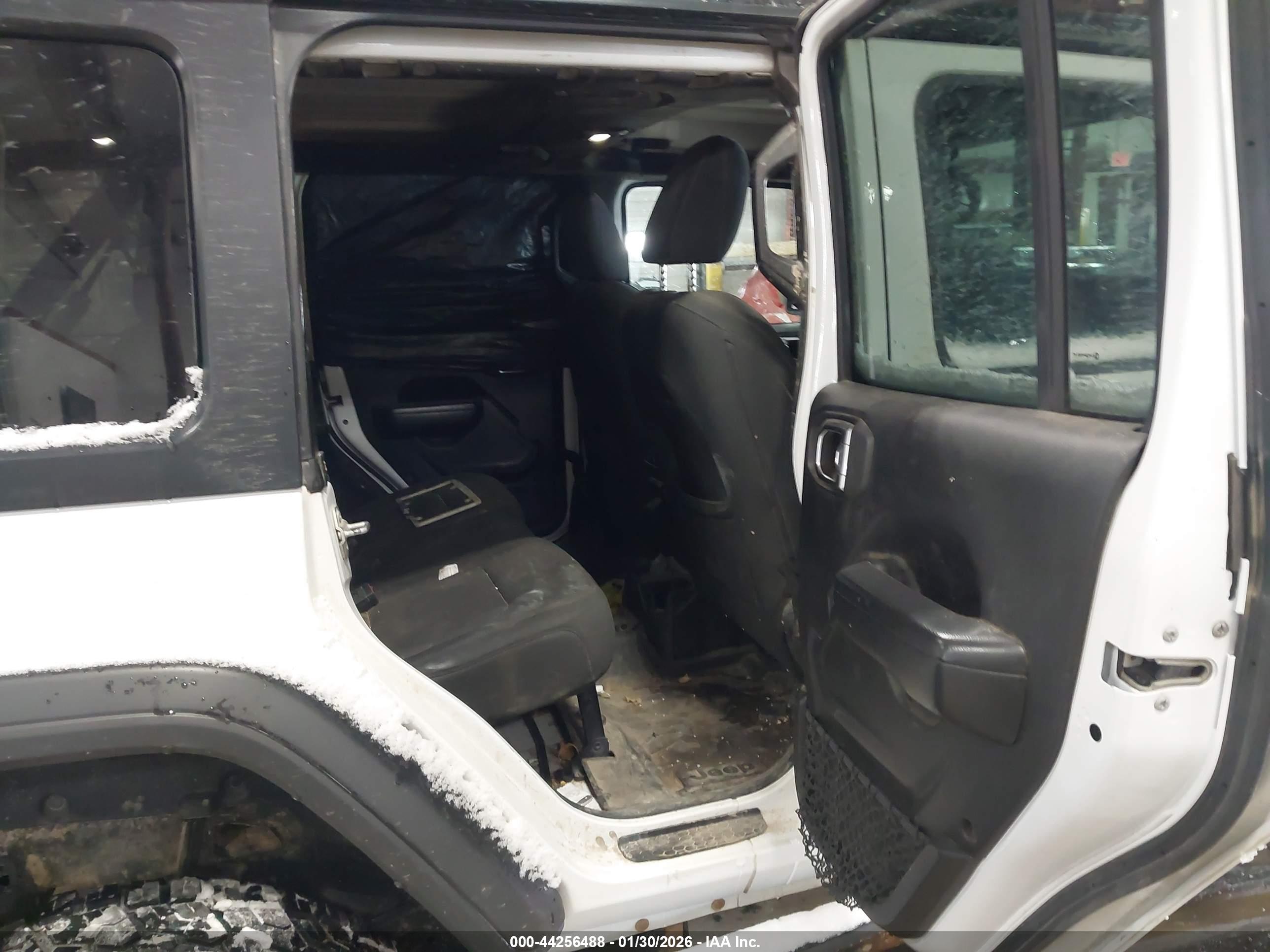 JEEP WRANGLER image 8
