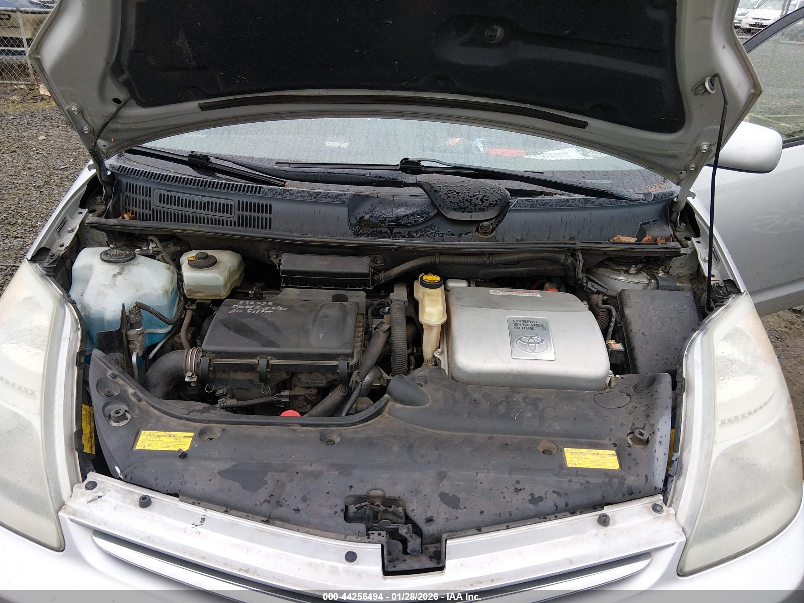 TOYOTA PRIUS image 10