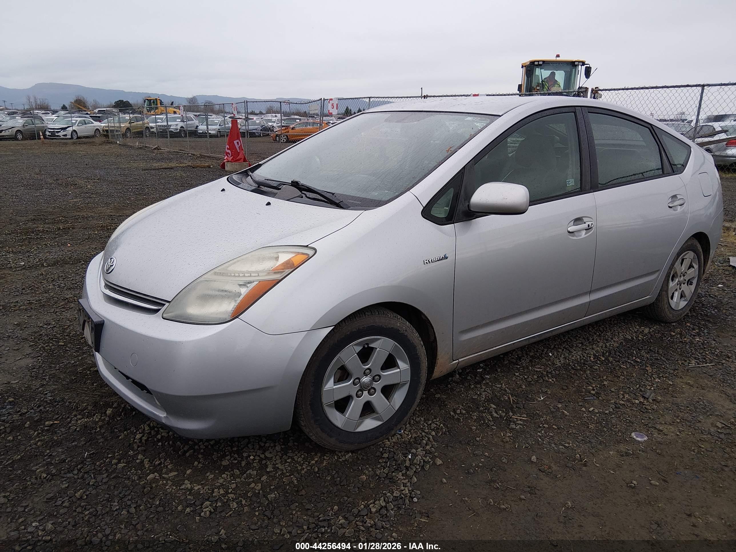 TOYOTA PRIUS image 2