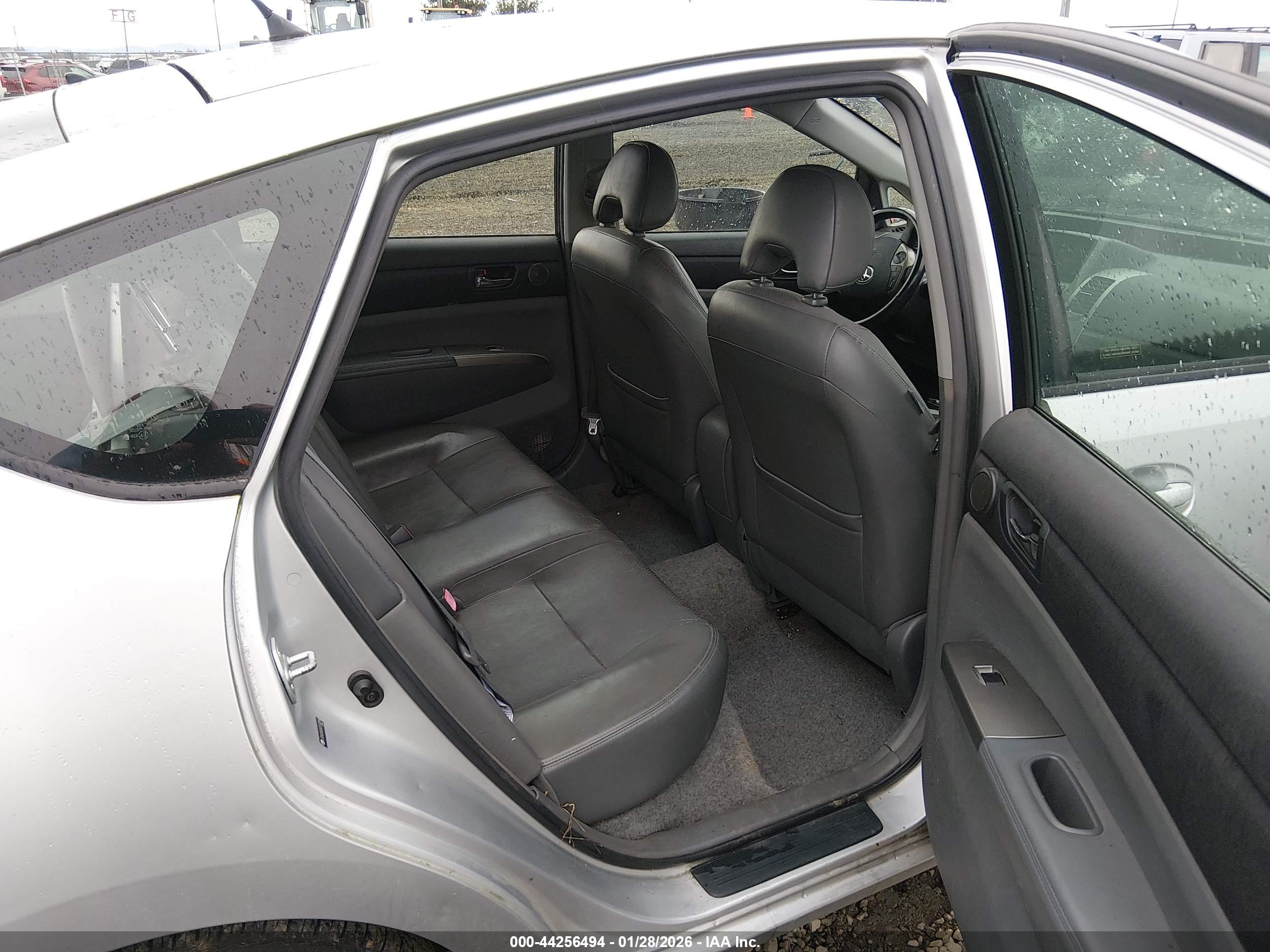 TOYOTA PRIUS image 8