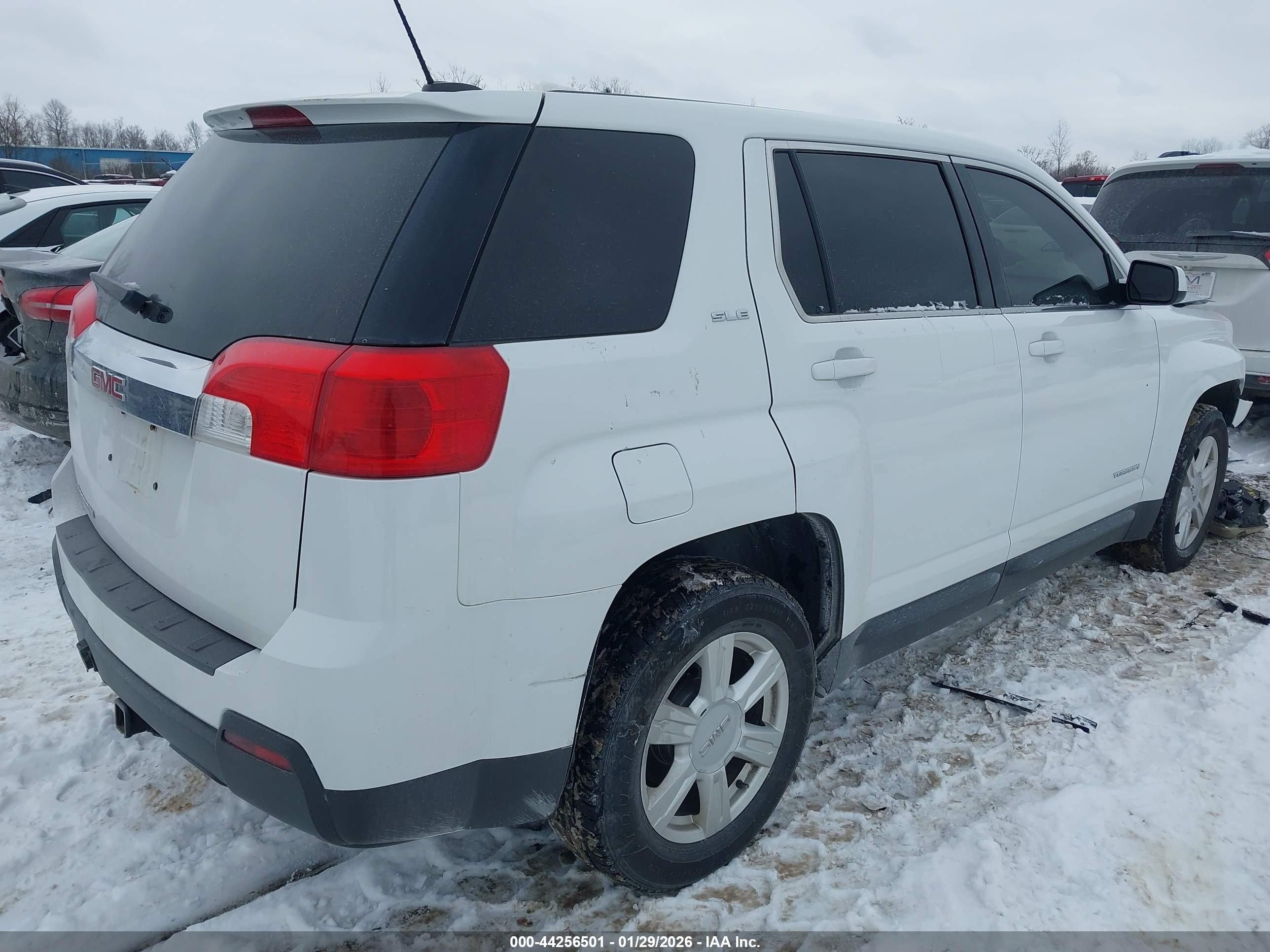 GMC TERRAIN image 4