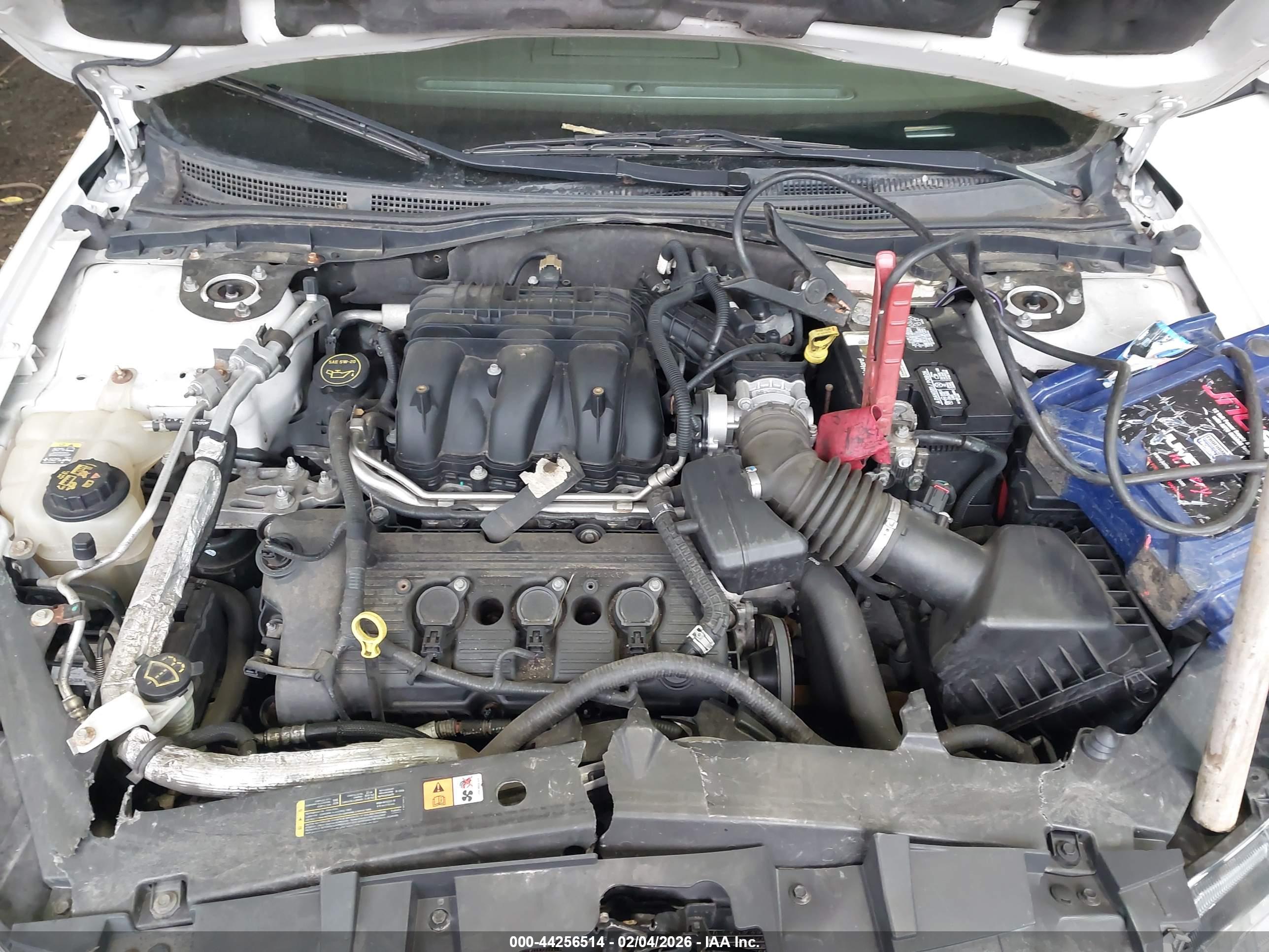 FORD FUSION image 10