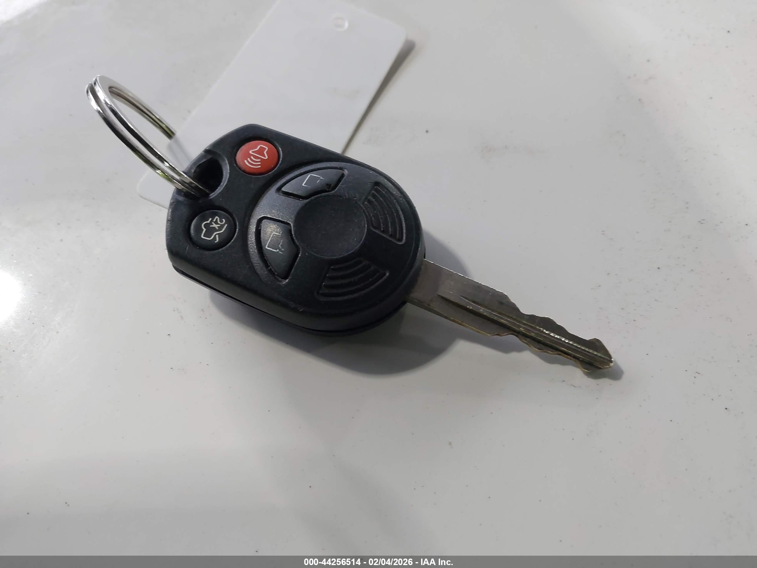FORD FUSION image 11