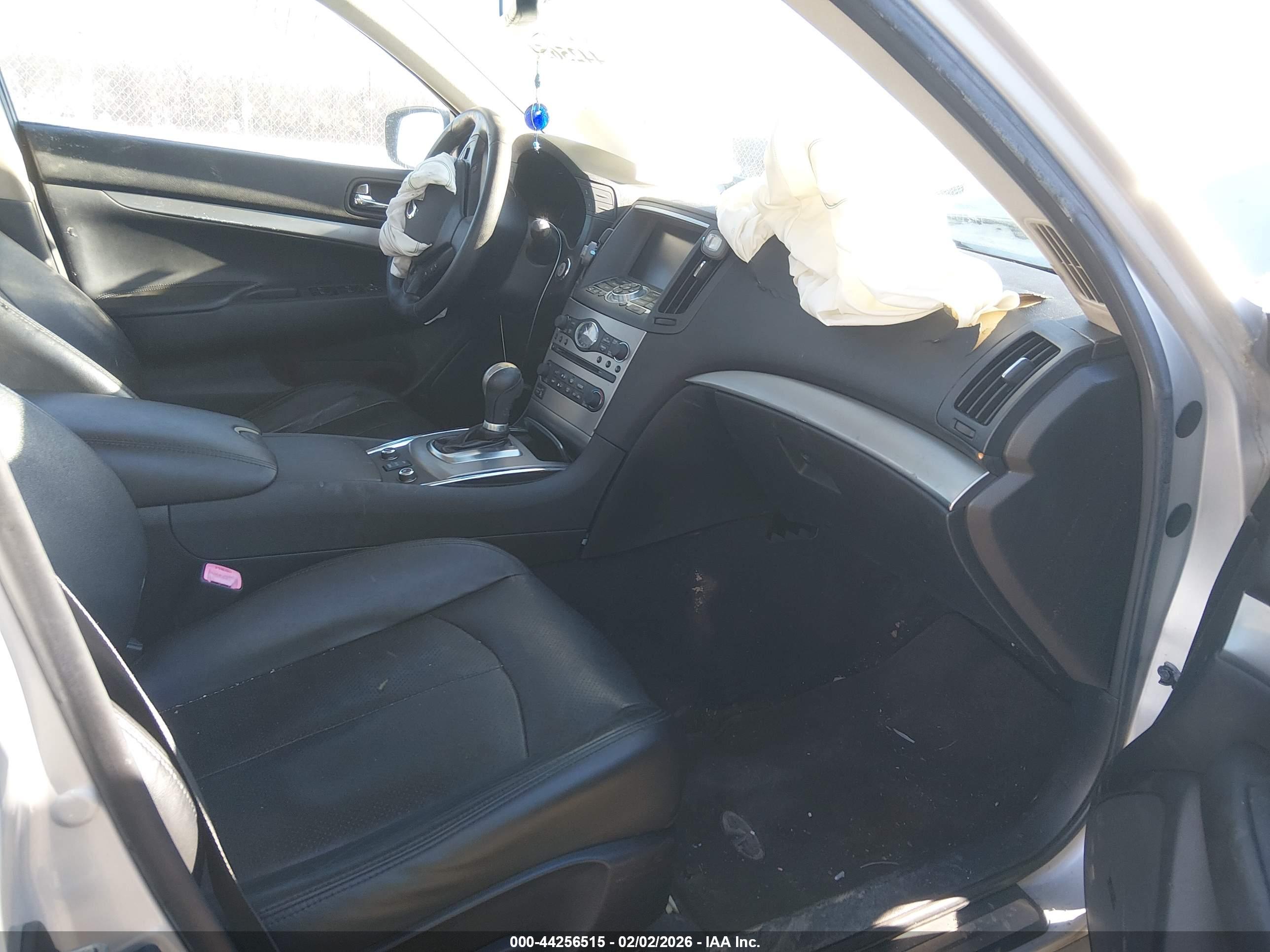 INFINITI G37X image 5