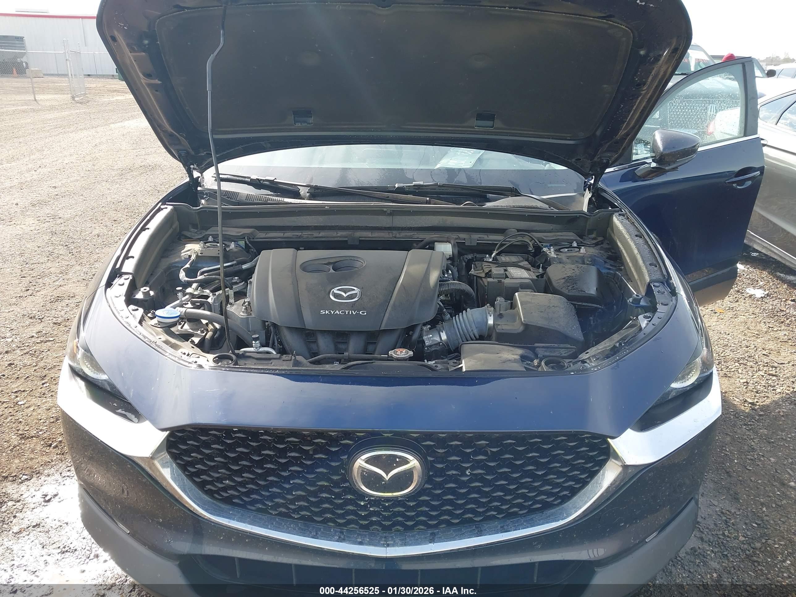 MAZDA CX-30 image 10