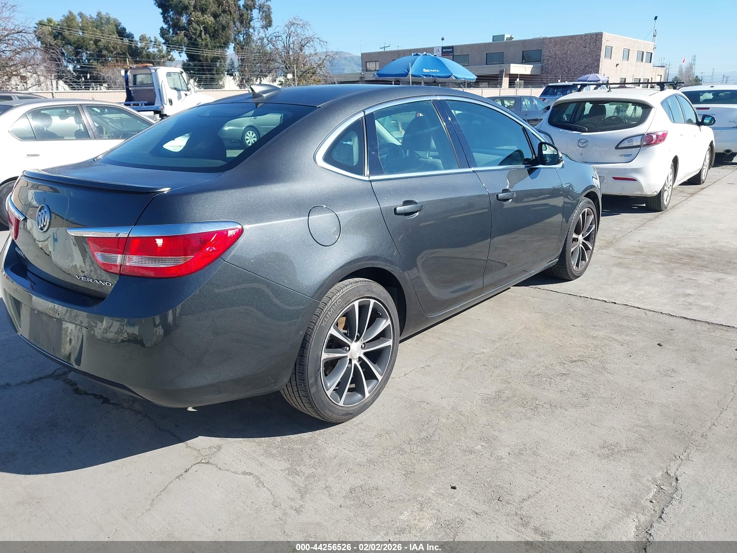 BUICK VERANO image 4