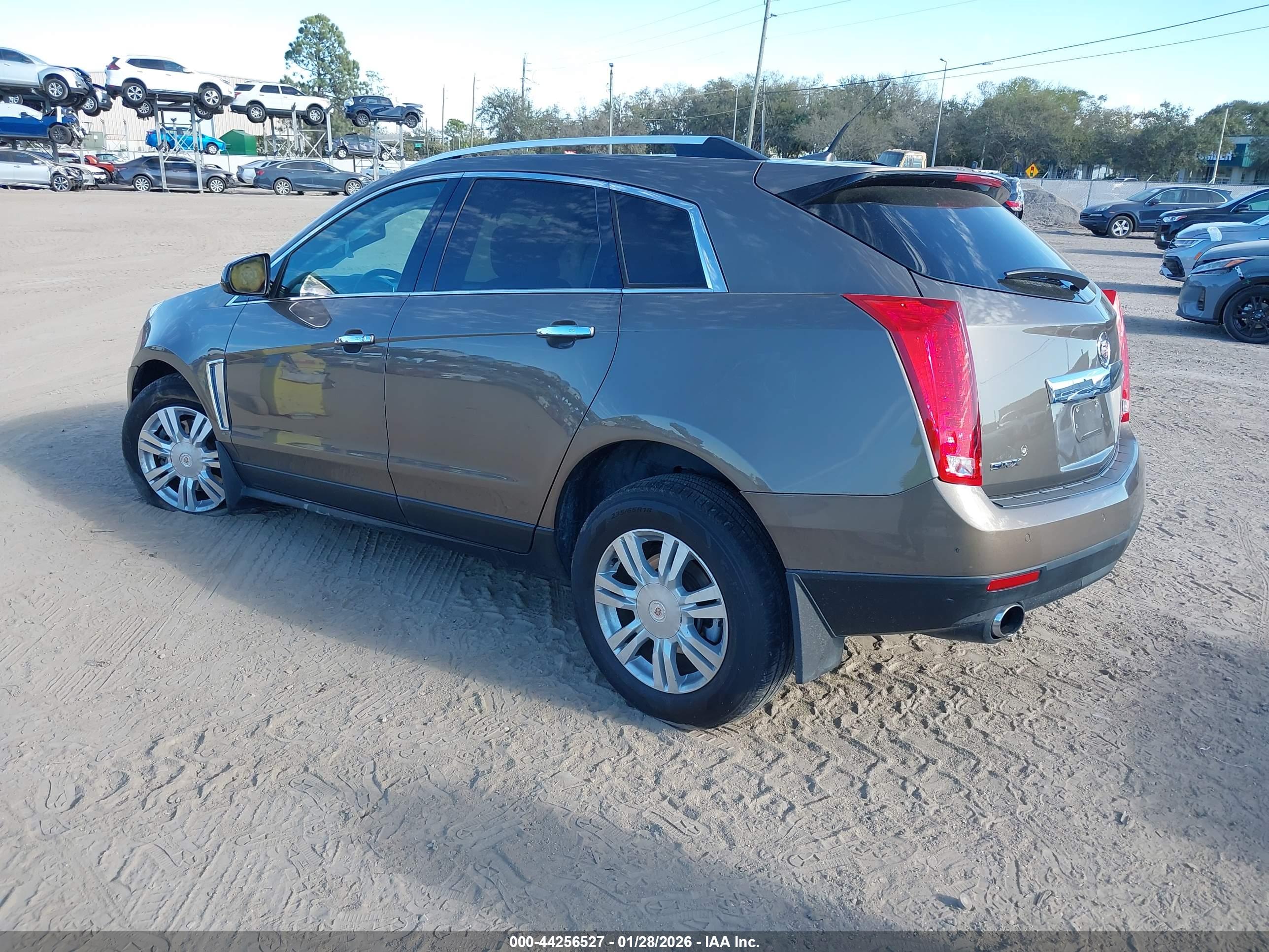 CADILLAC SRX image 3