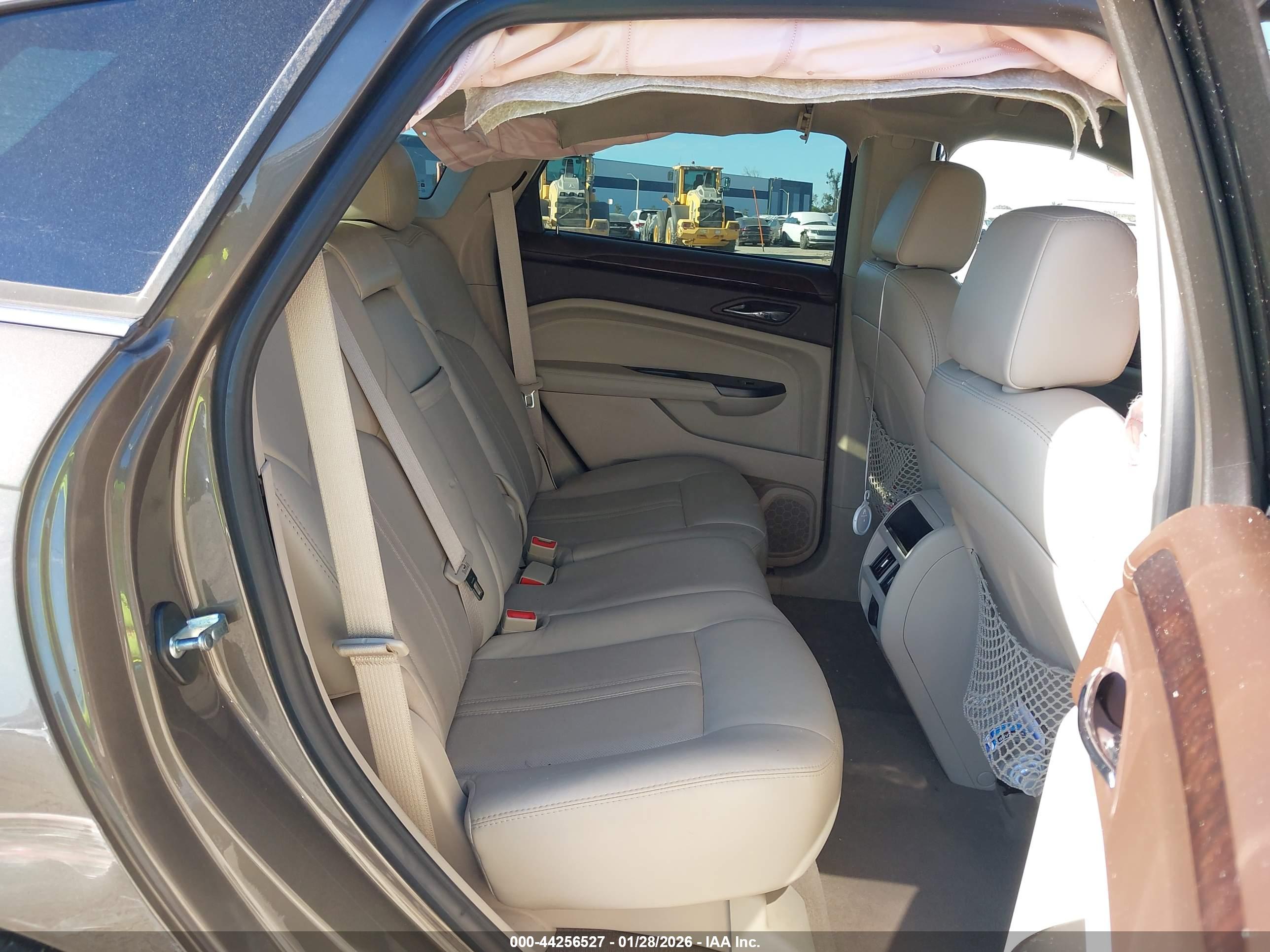 CADILLAC SRX image 8