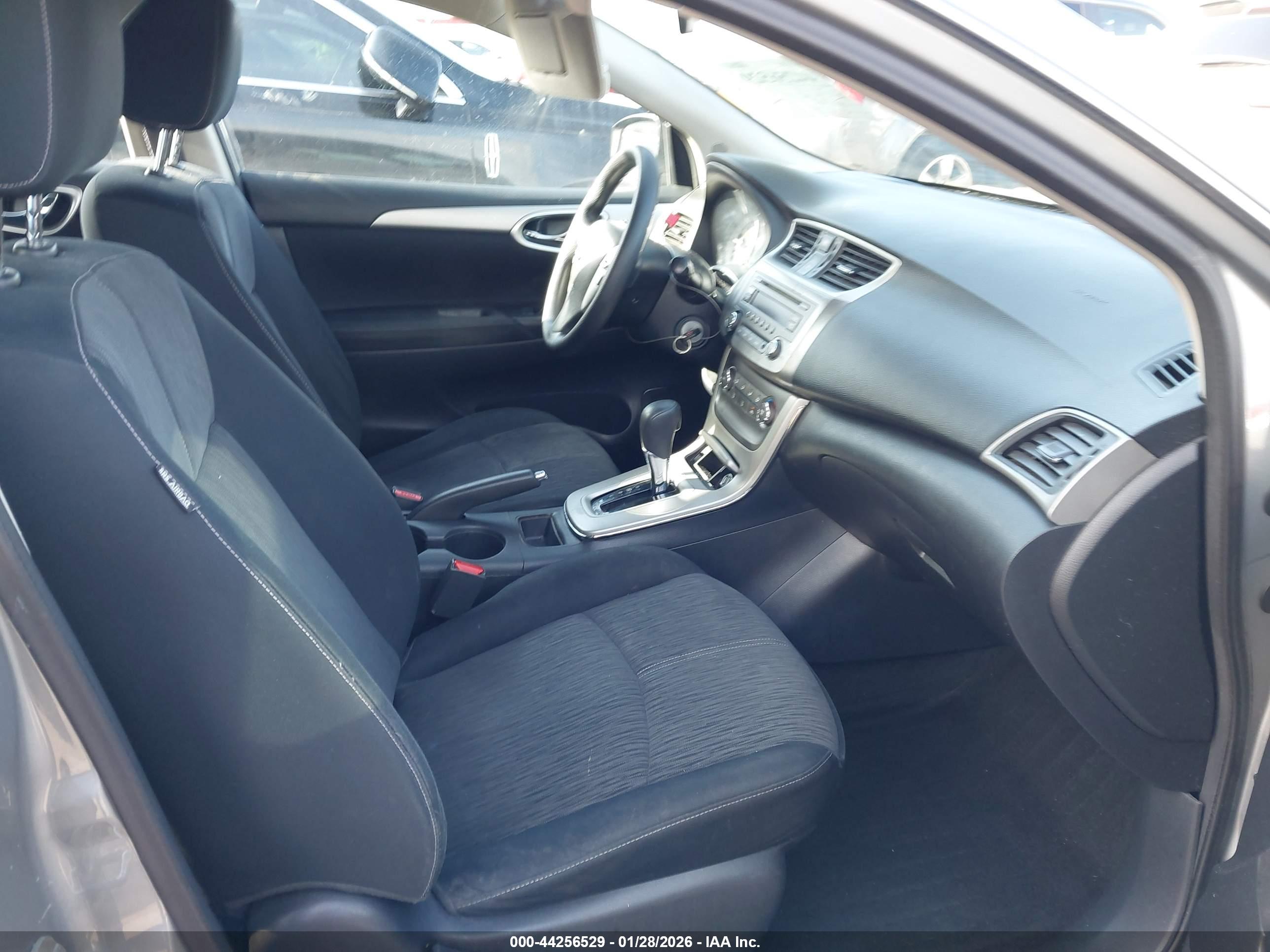NISSAN SENTRA image 5