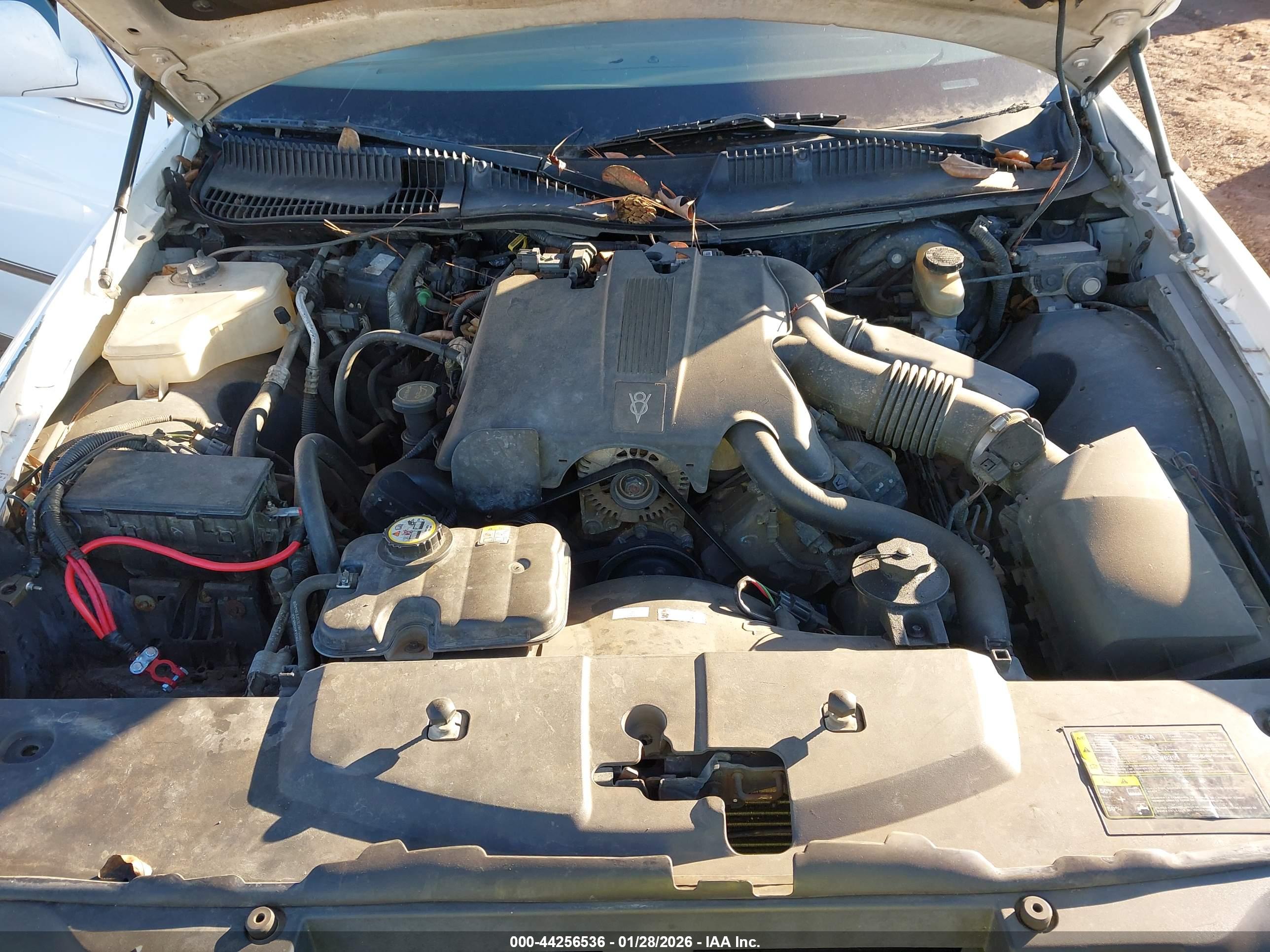 LINCOLN TOWN image 10