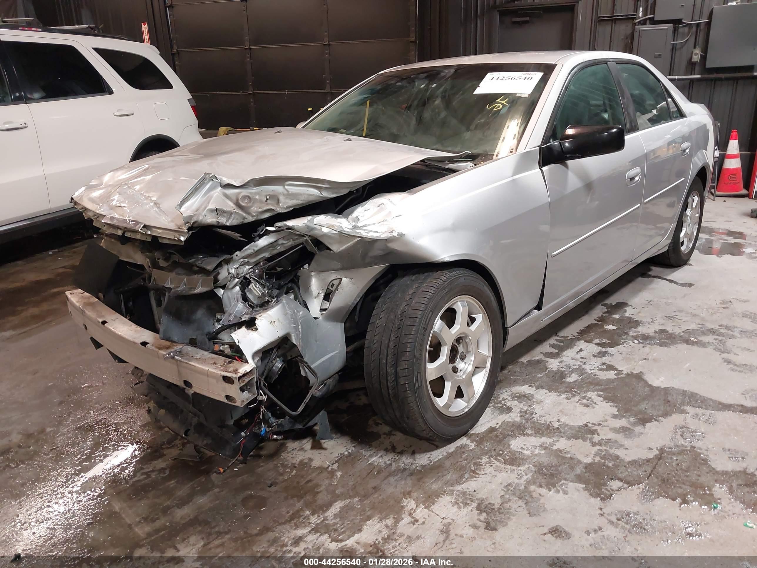 CADILLAC CTS image 6