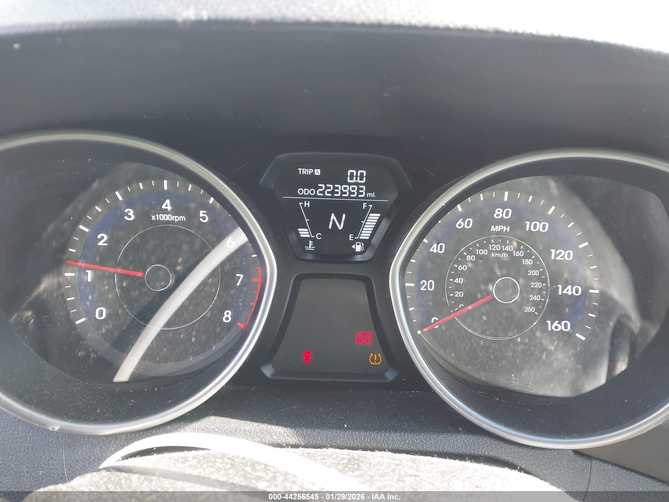 HYUNDAI ELANTRA image 7