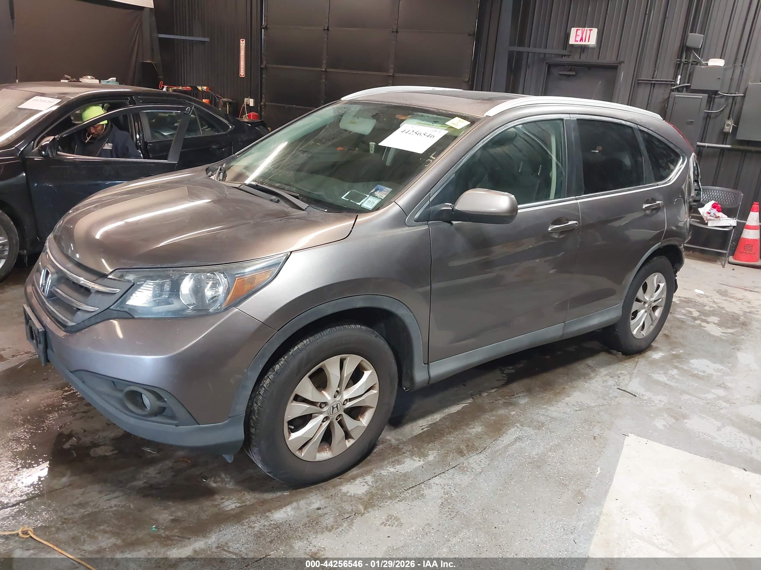 HONDA CR-V image 2