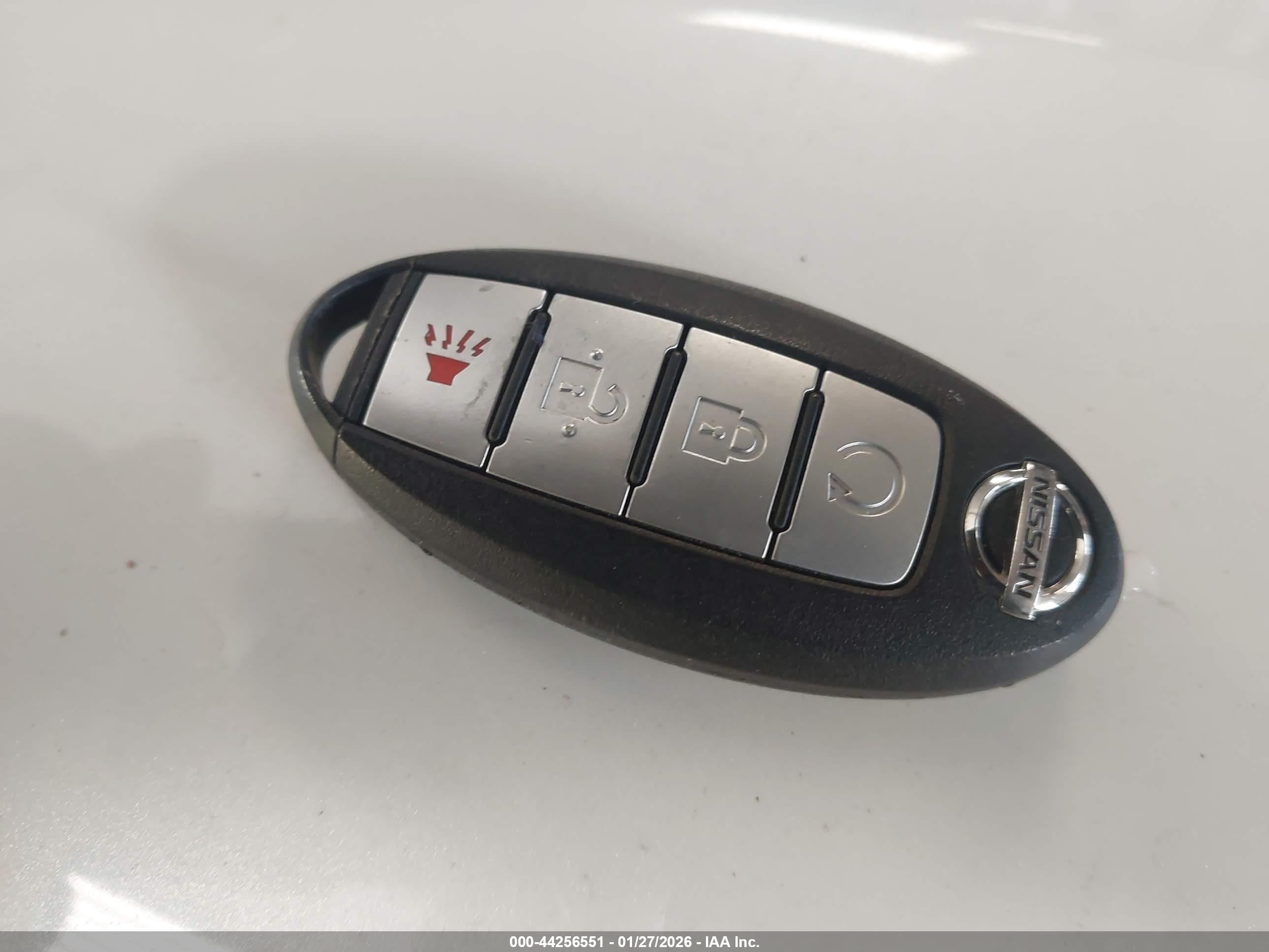 NISSAN ROGUE image 11