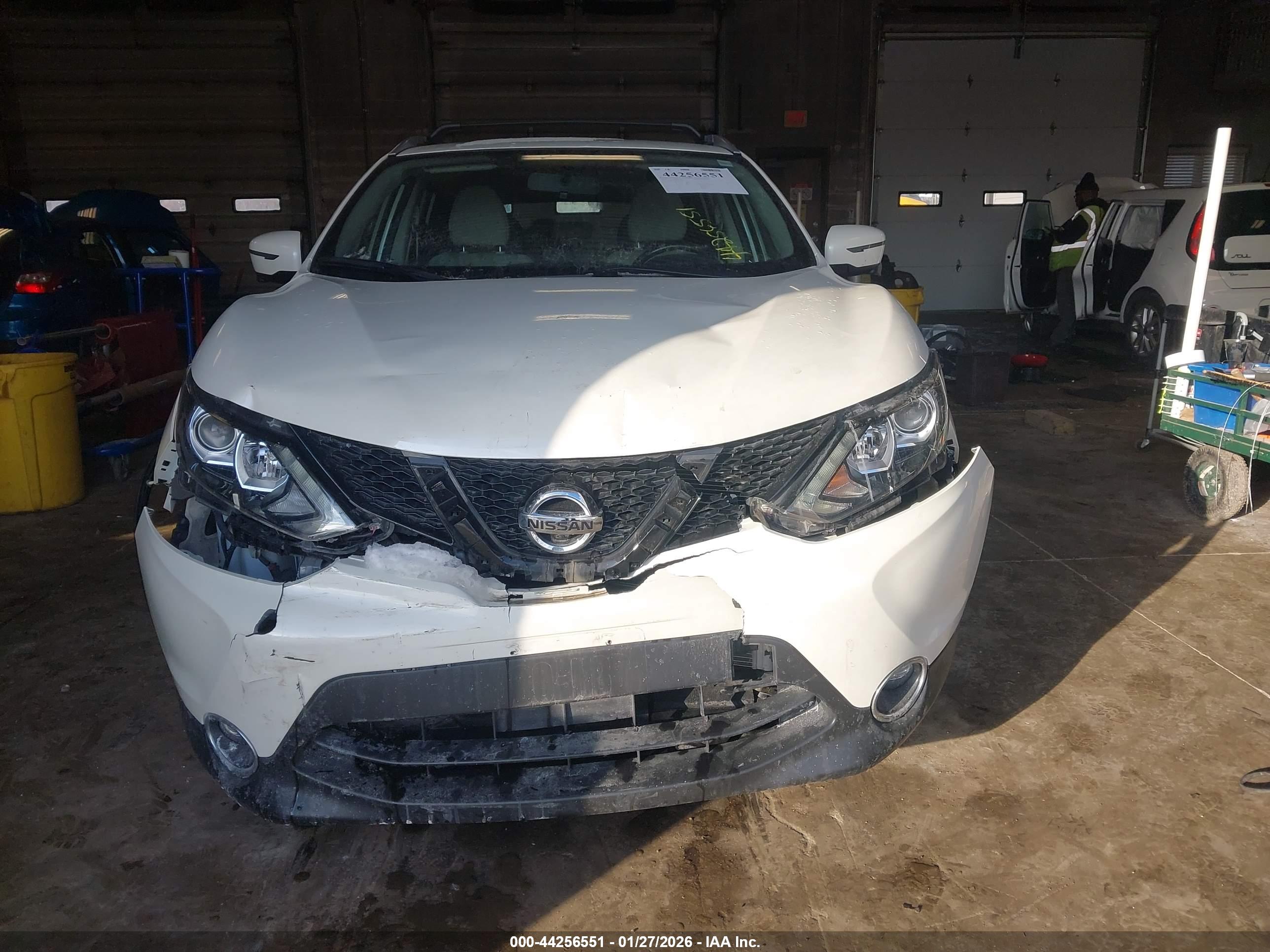 NISSAN ROGUE image 6