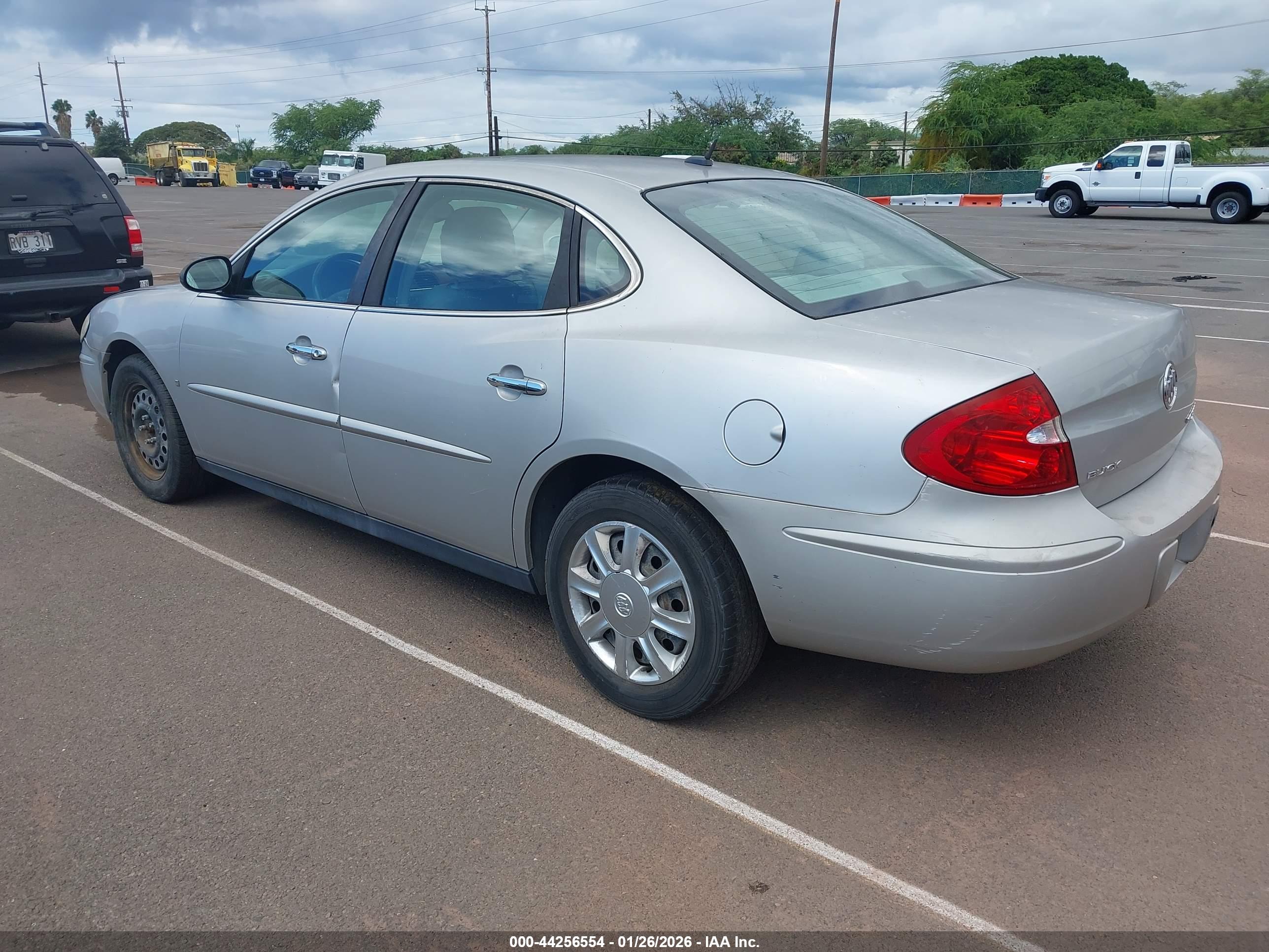 BUICK LACROSSE image 3