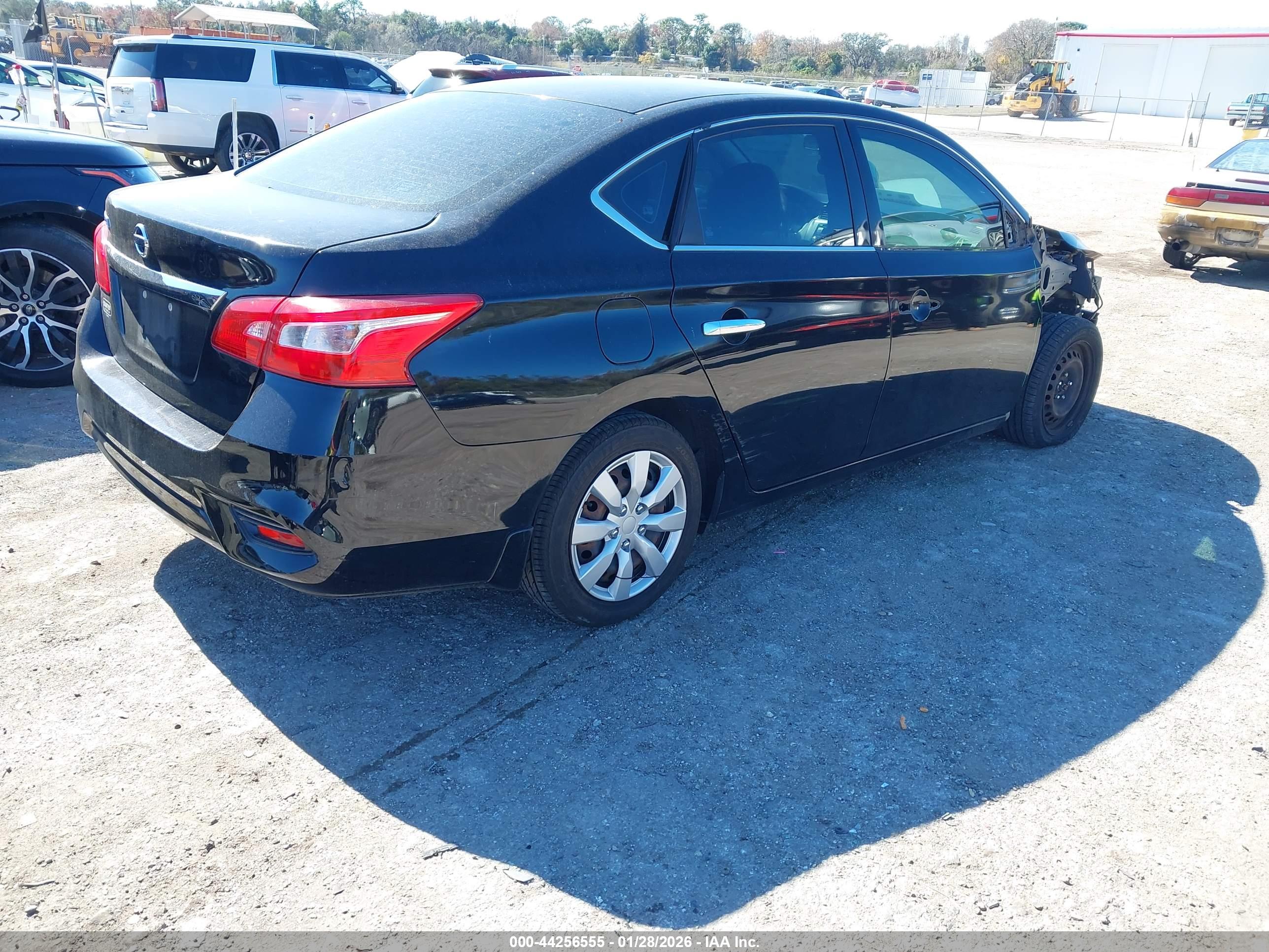NISSAN SENTRA image 4