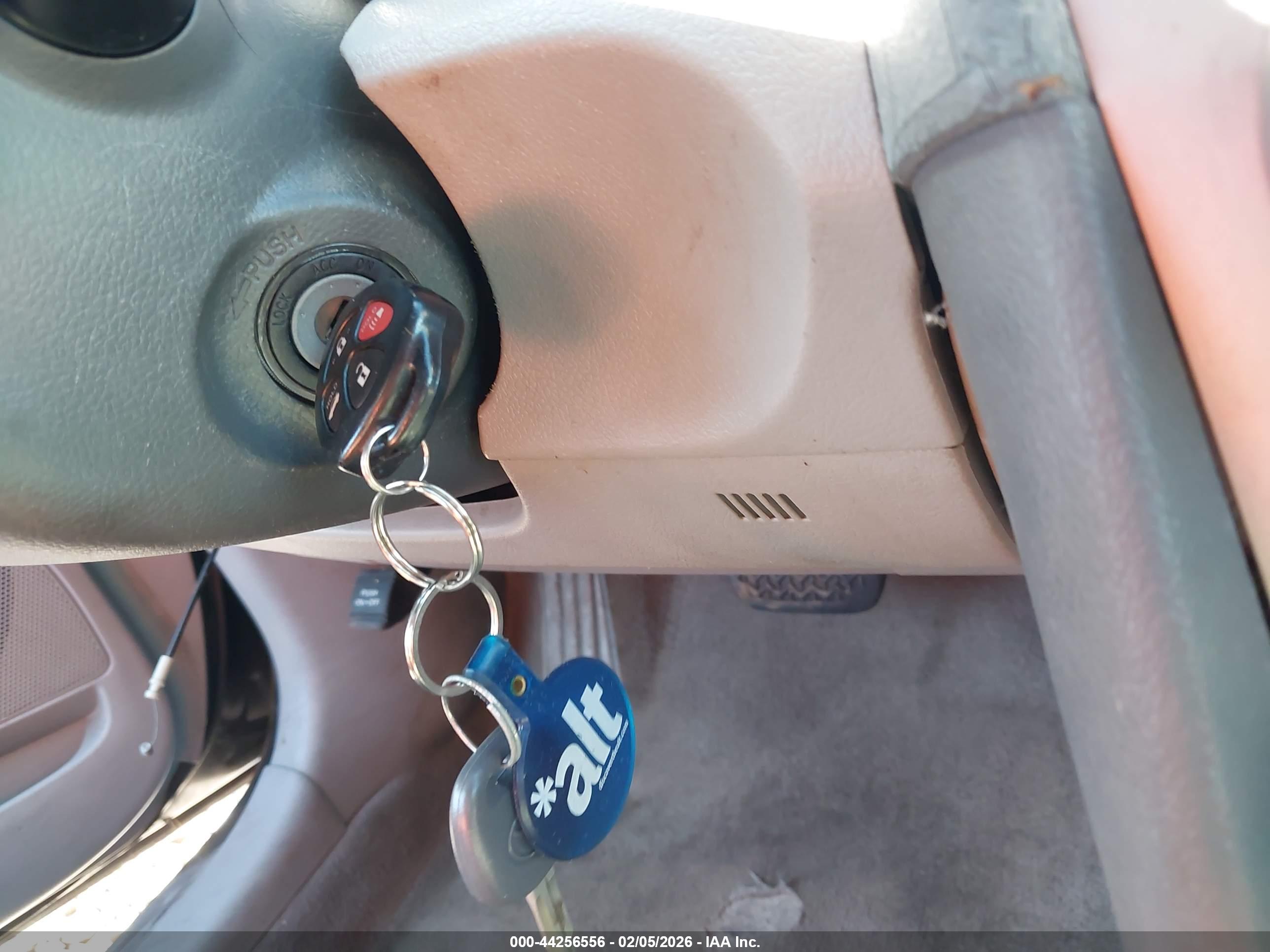TOYOTA CAMRY image 11
