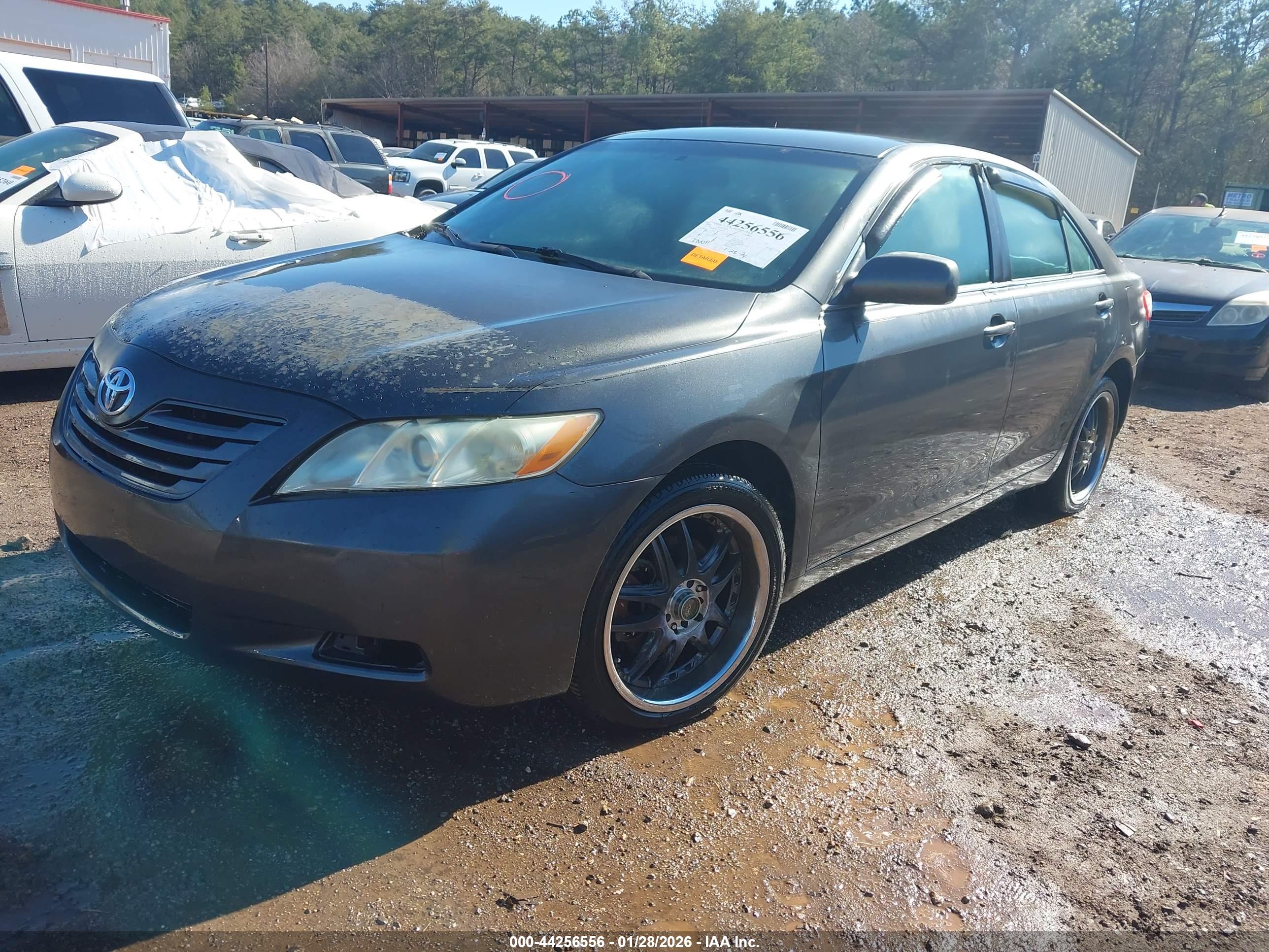 TOYOTA CAMRY image 2