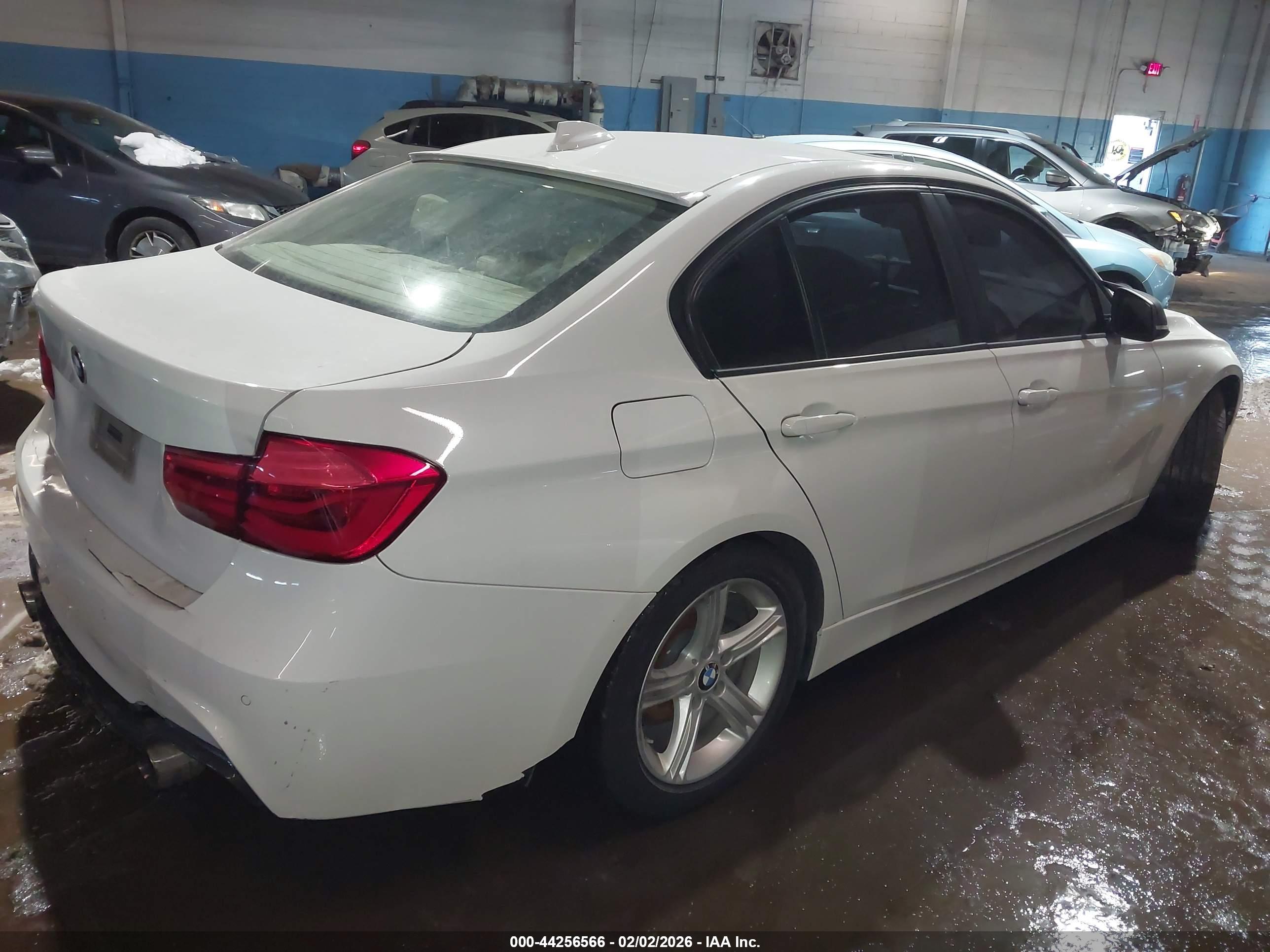 BMW 328I image 4