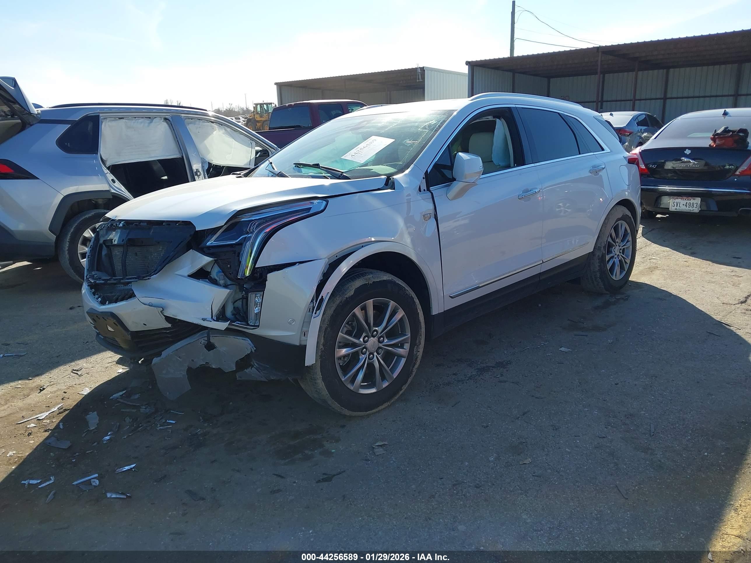 CADILLAC XT5 image 2