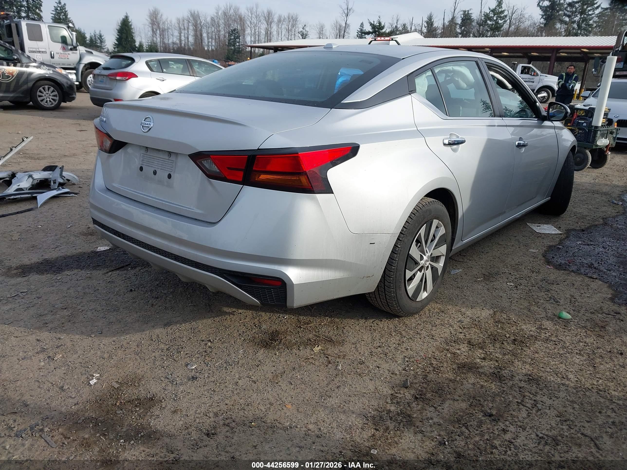 NISSAN ALTIMA image 4