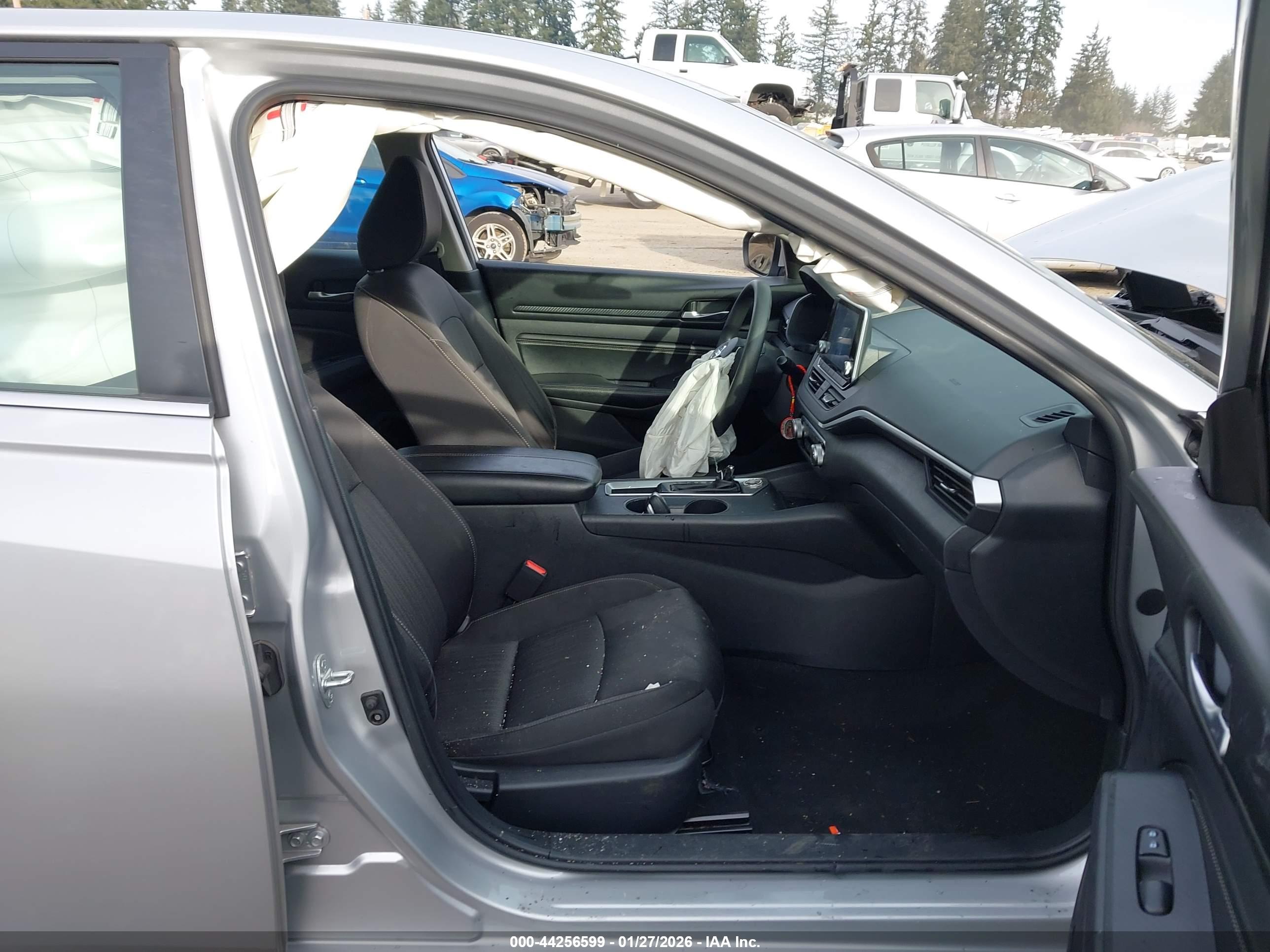 NISSAN ALTIMA image 5