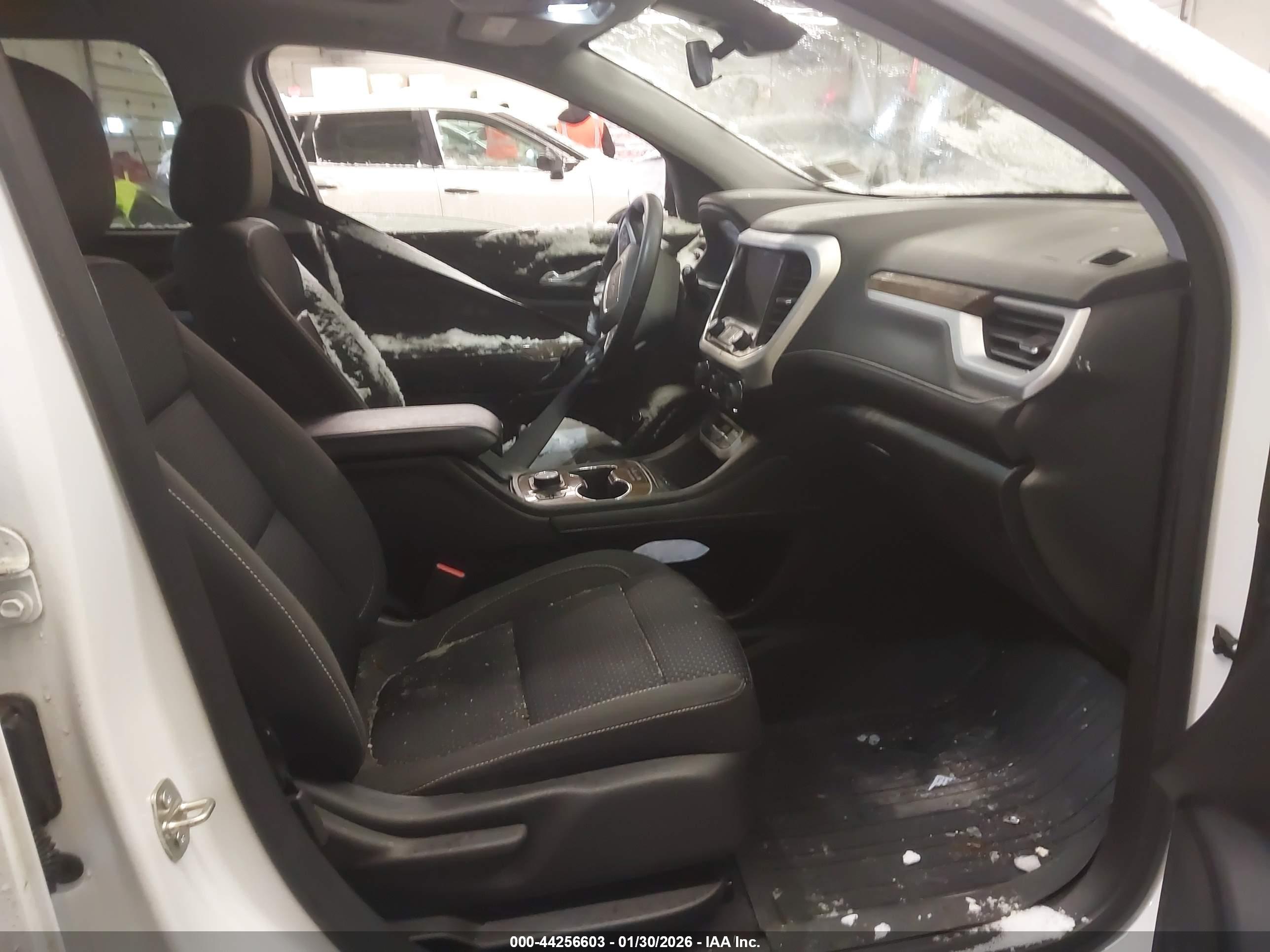 GMC ACADIA image 5