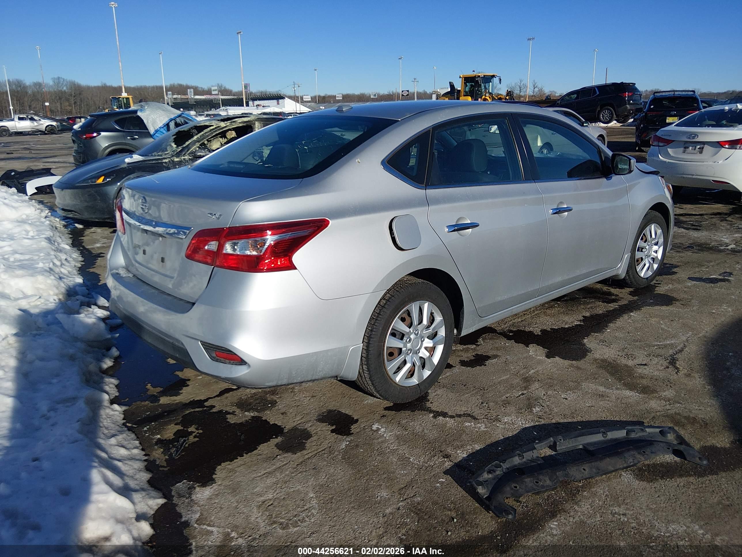 NISSAN SENTRA image 4