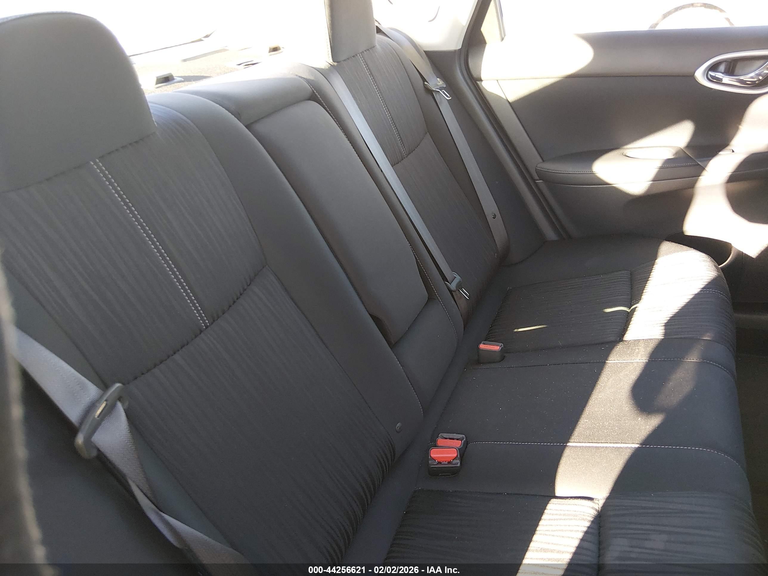 NISSAN SENTRA image 8