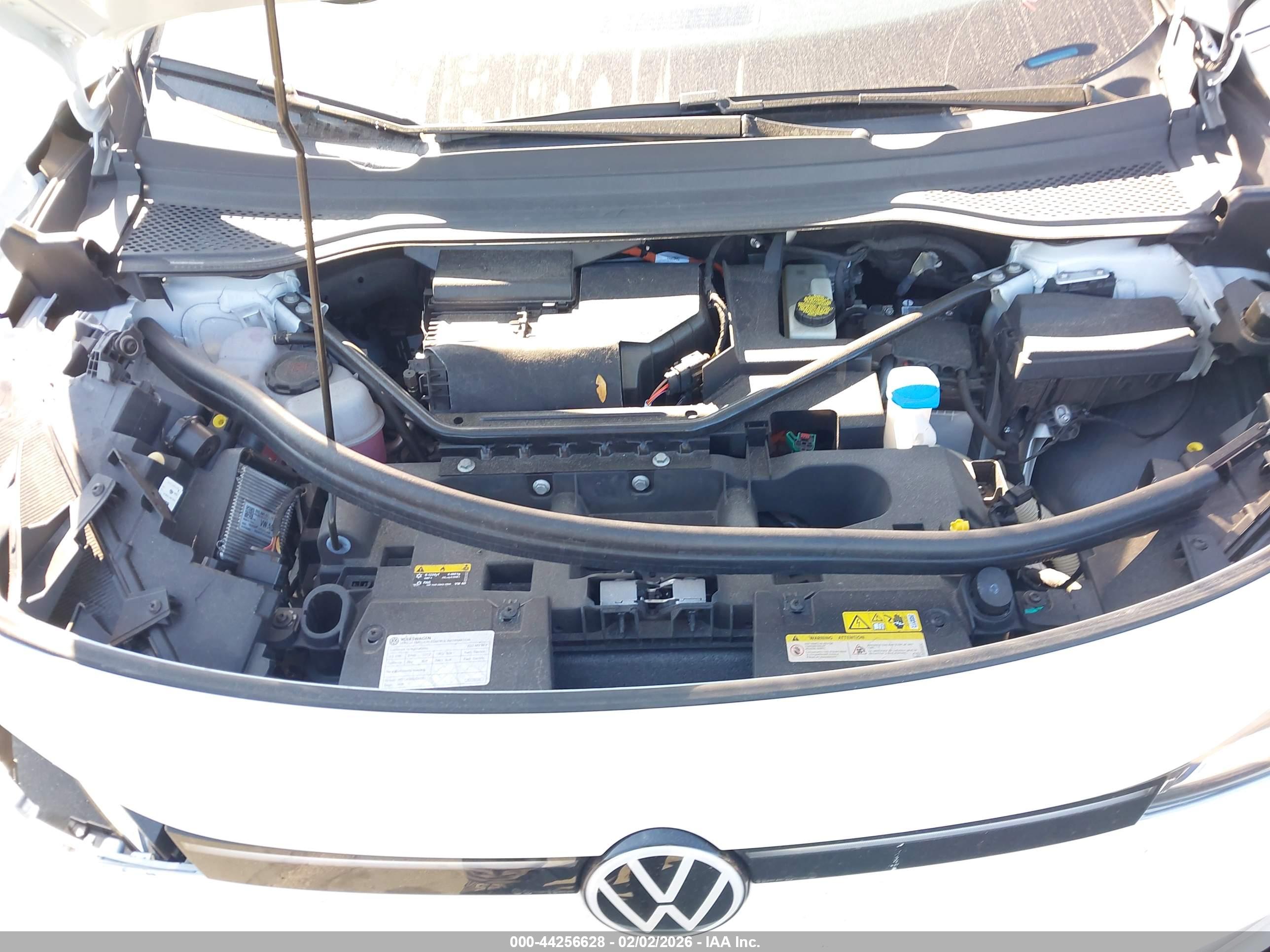 VOLKSWAGEN ID.4 image 10